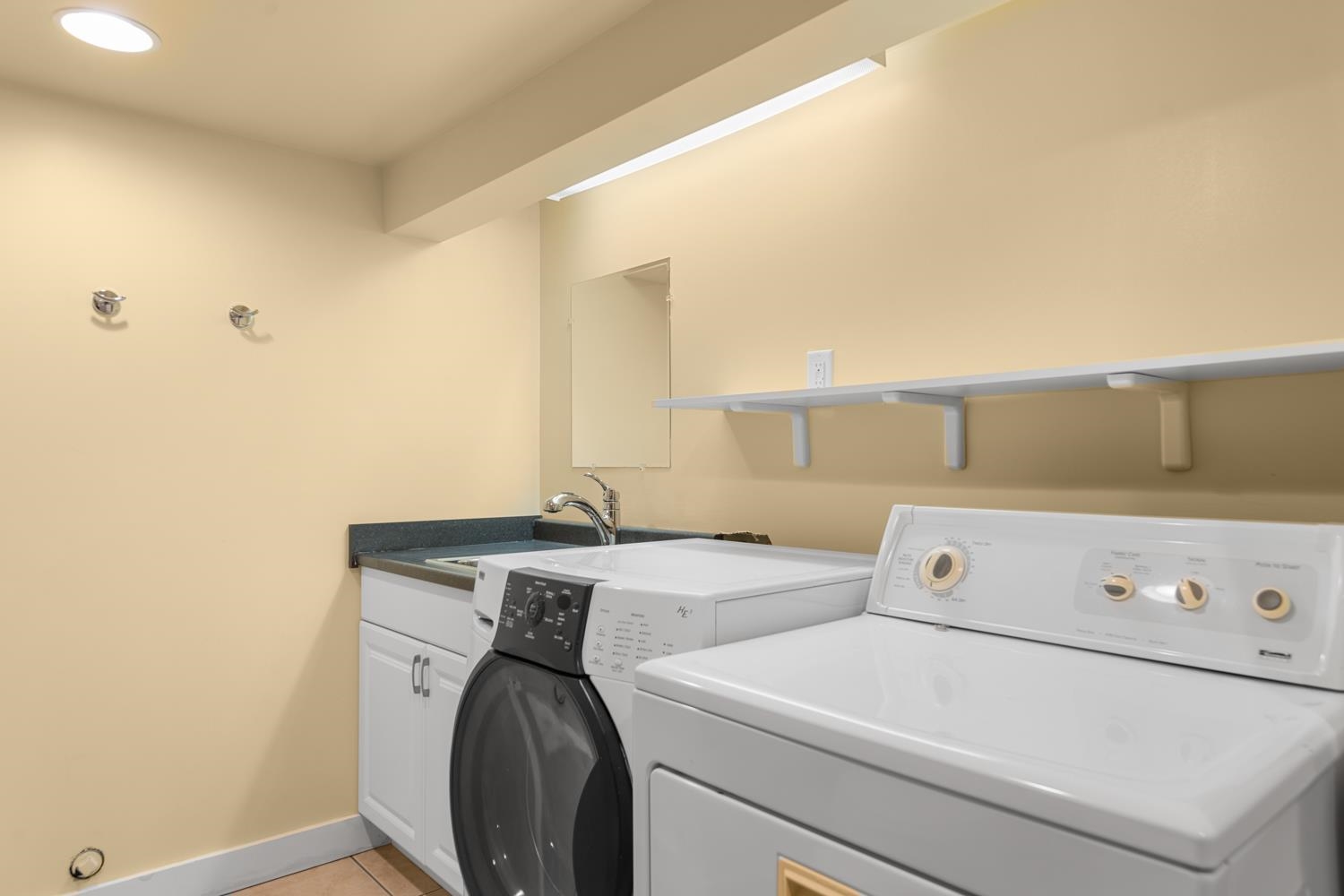 107 W 18TH Ave - Photo 40