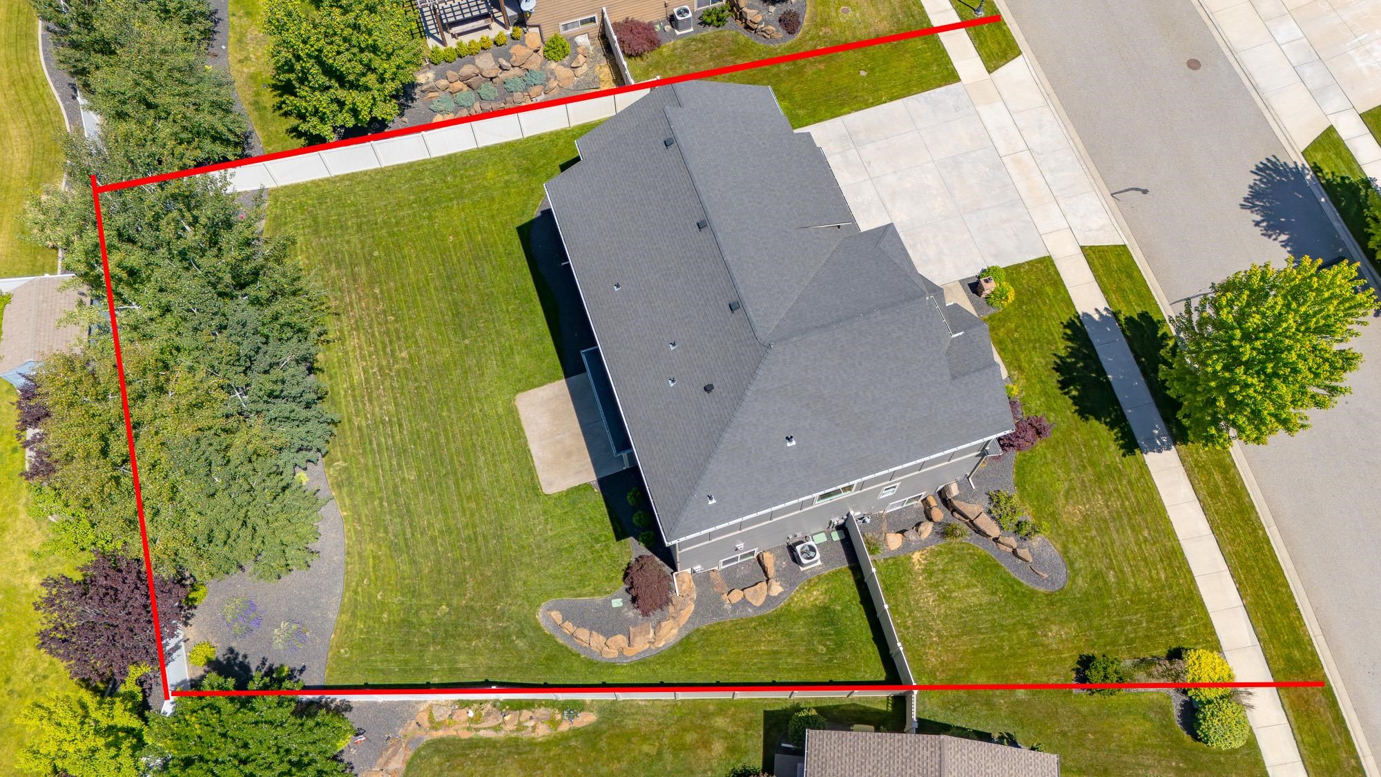 2120 S Selkirk Dr - Photo 2