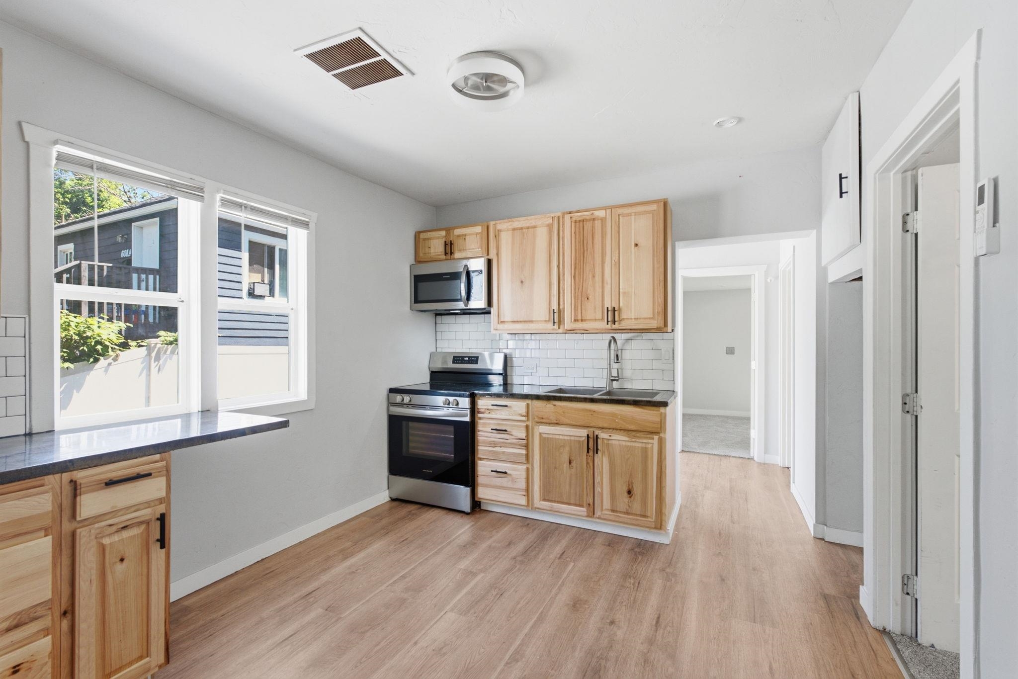 607 S Hatch St - Photo 9