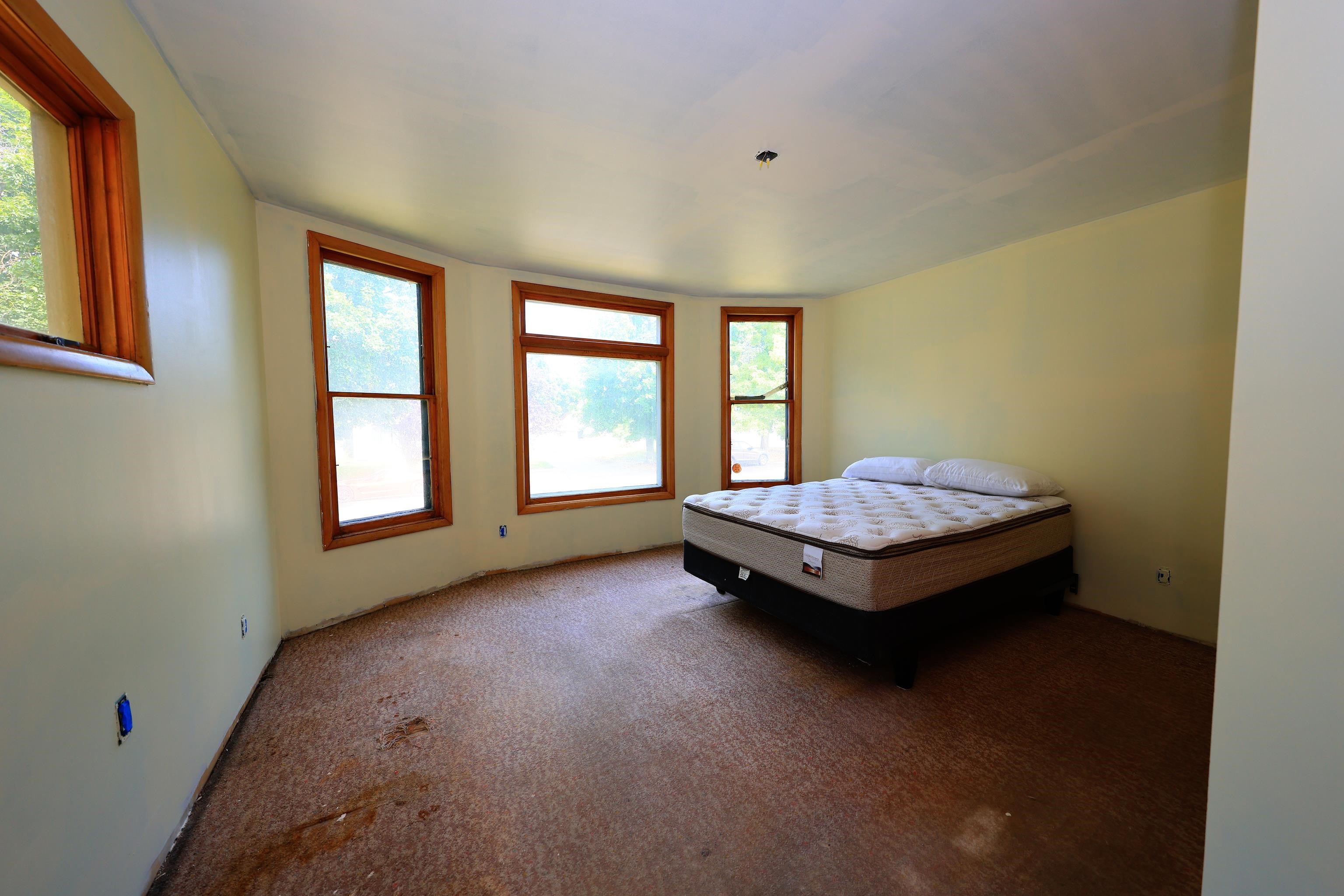 1307 W Spofford Ave - Photo 13