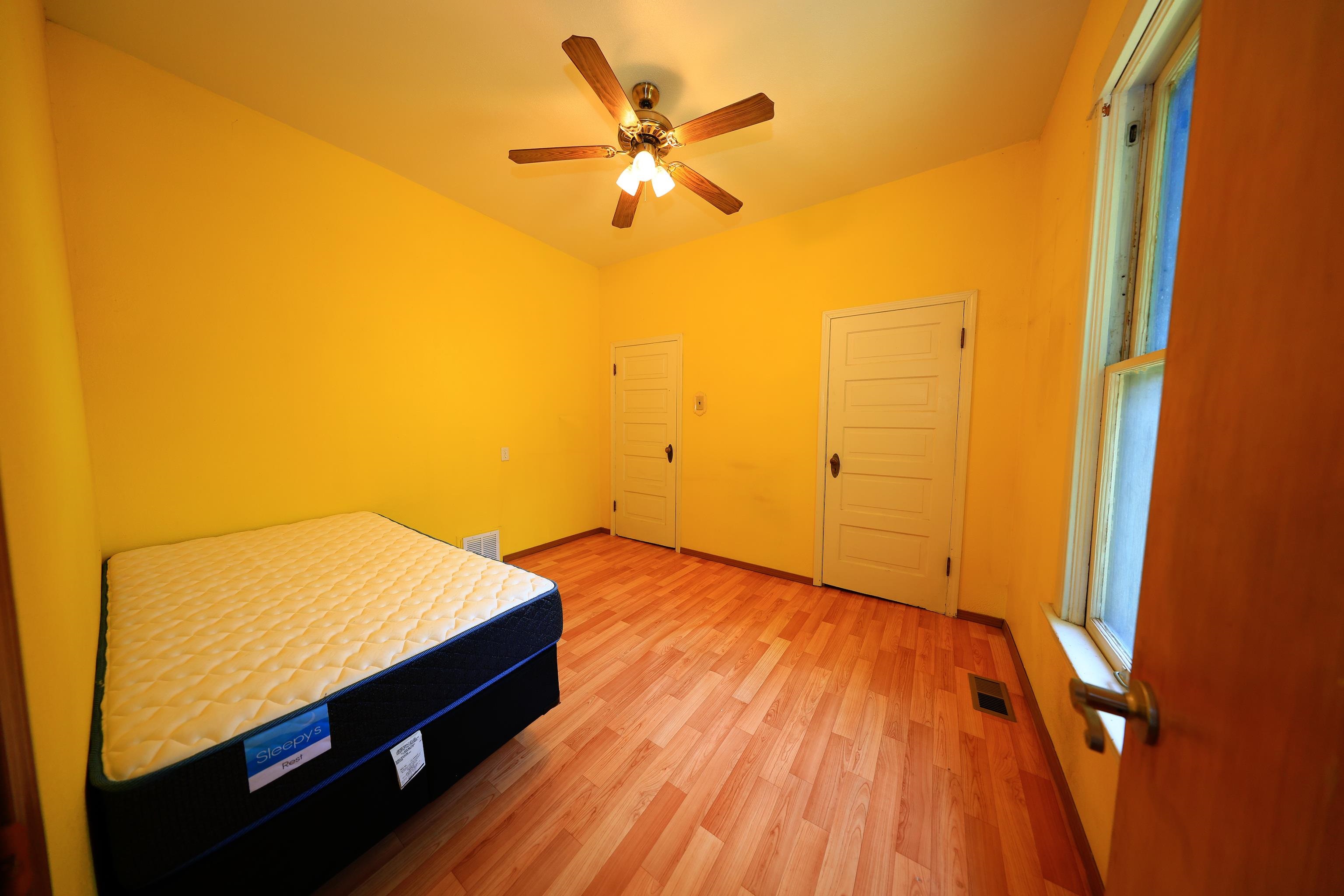 1307 W Spofford Ave - Photo 16