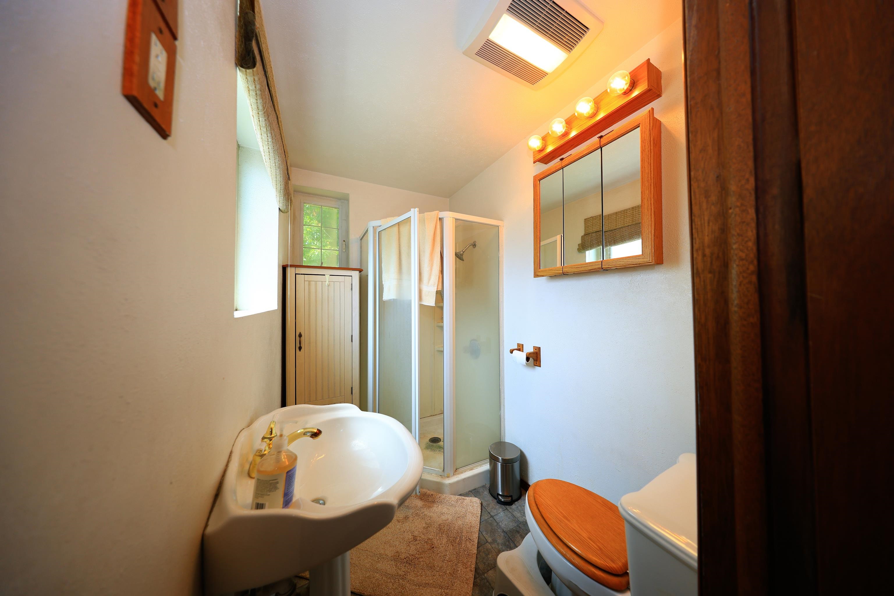 1307 W Spofford Ave - Photo 17
