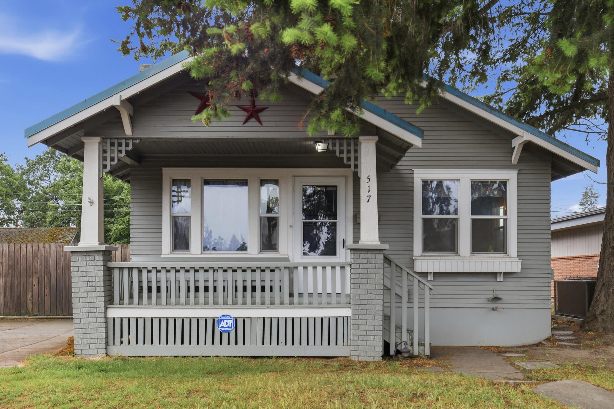 517 W Garland Ave - Photo 1