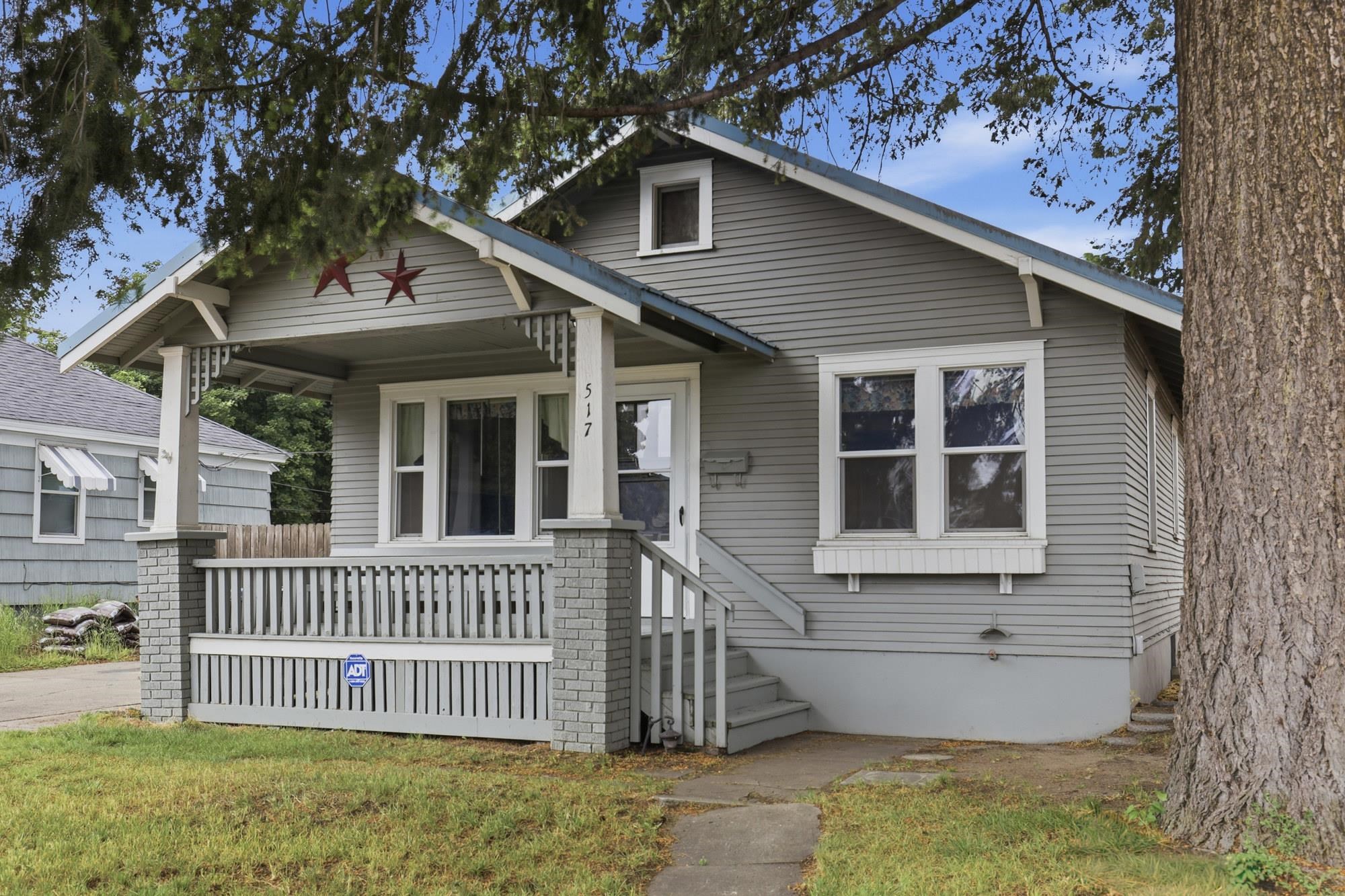 517 W Garland Ave - Photo 2