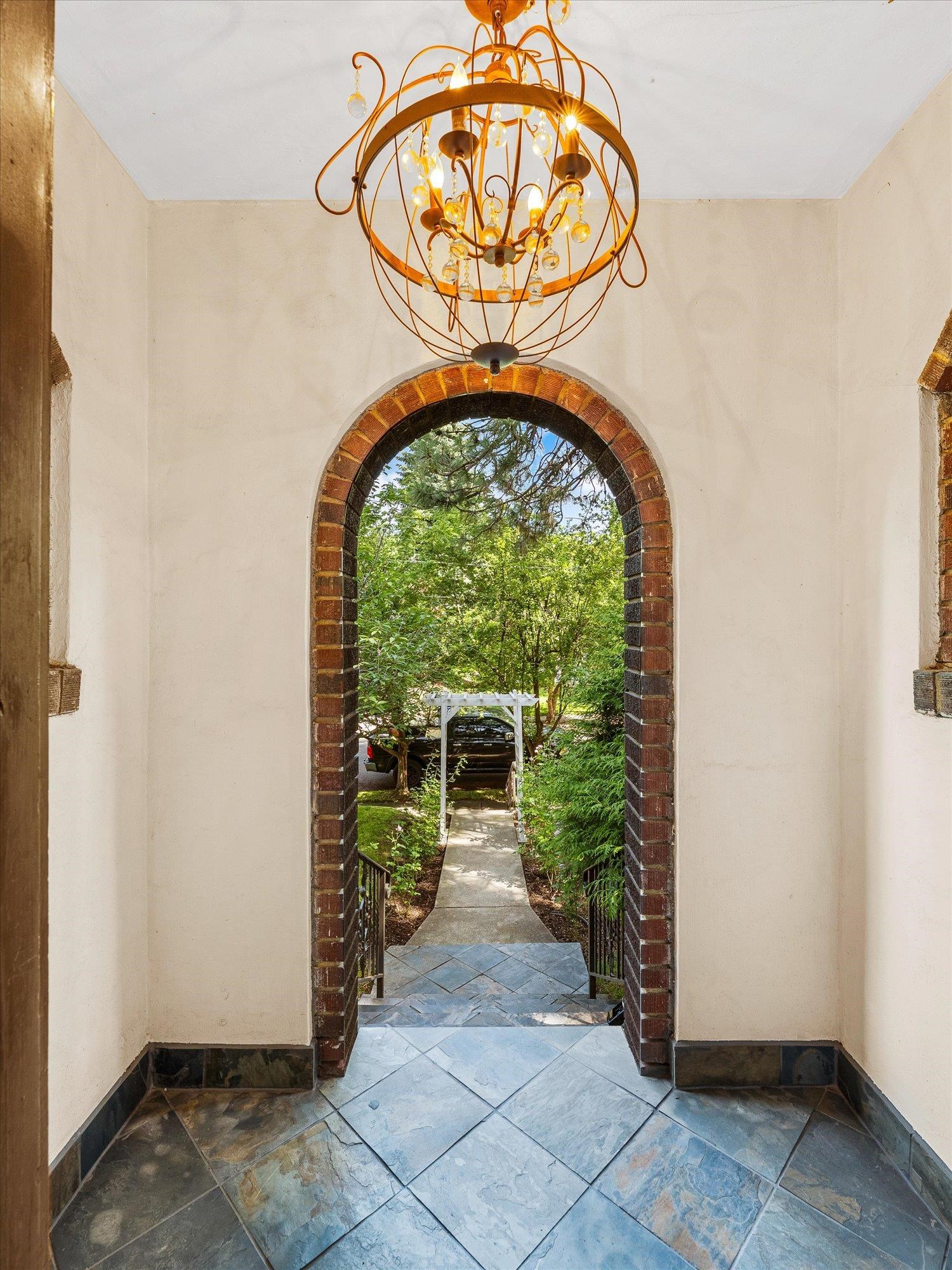 1204 E 18th Ave - Photo 3