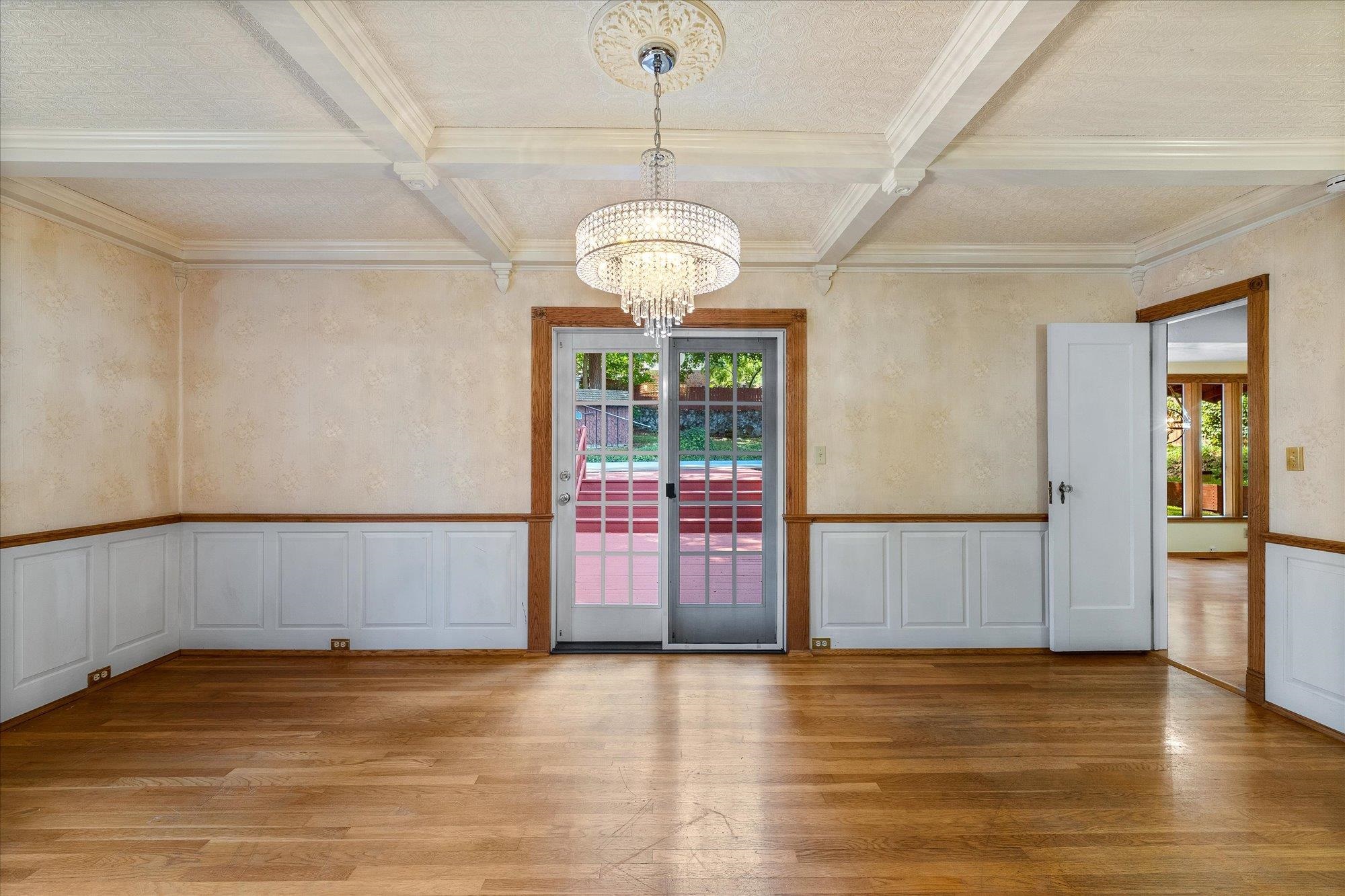 1204 E 18th Ave - Photo 8