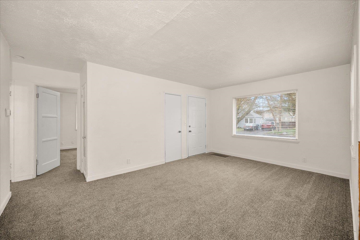10124 N Whittier St - Photo 3