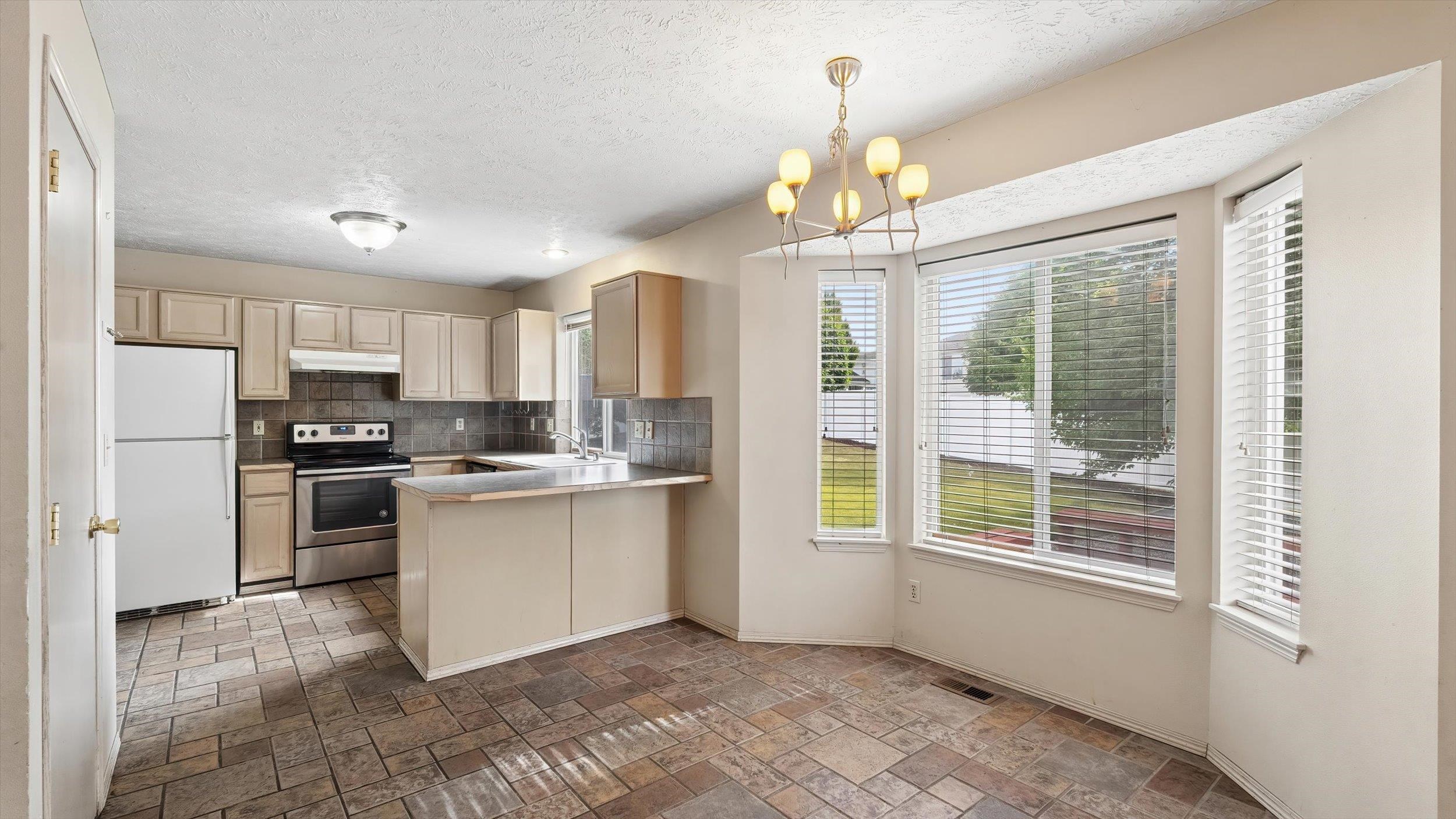 1402 E Houghton Ct - Photo 7