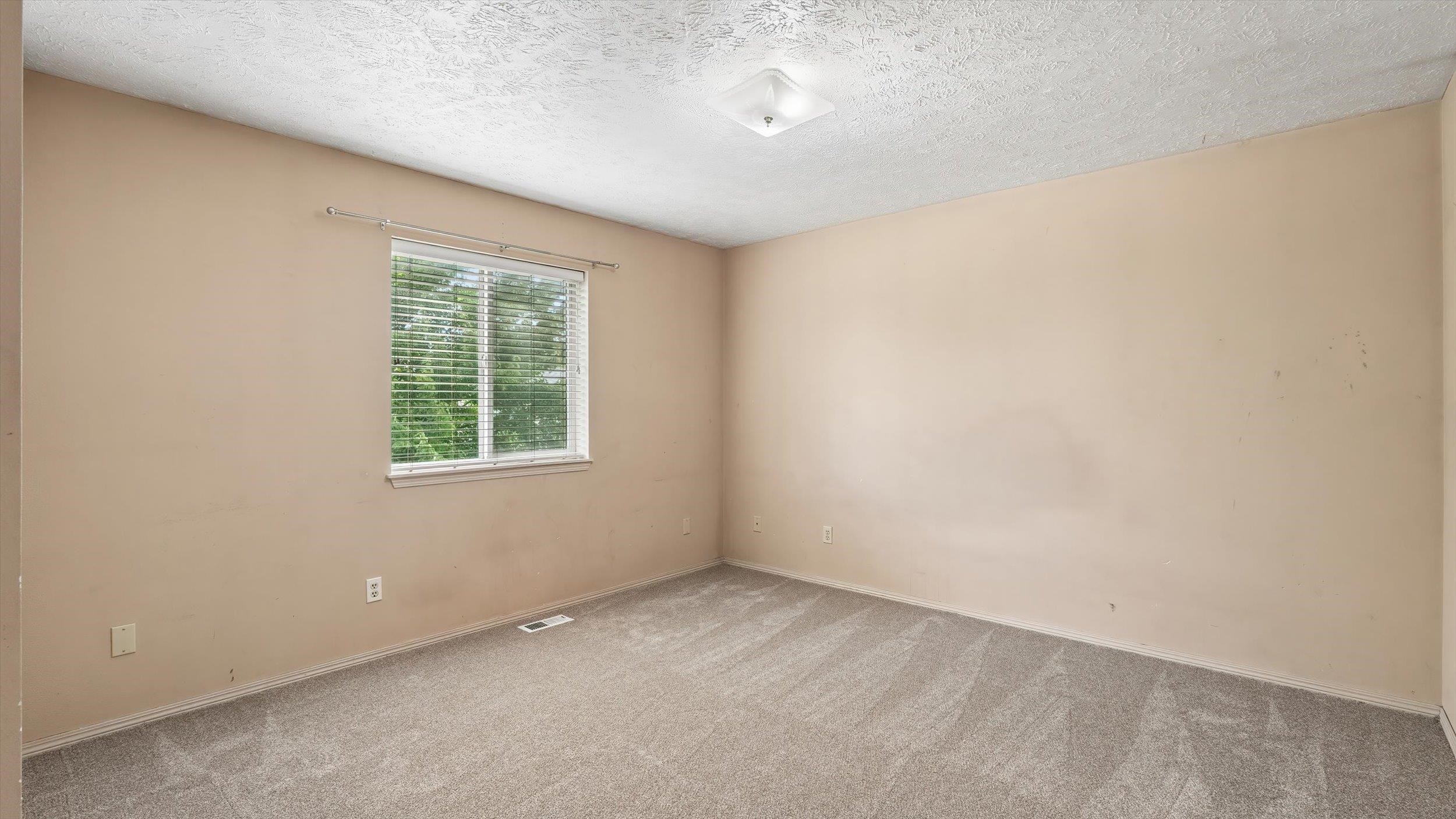 1402 E Houghton Ct - Photo 16