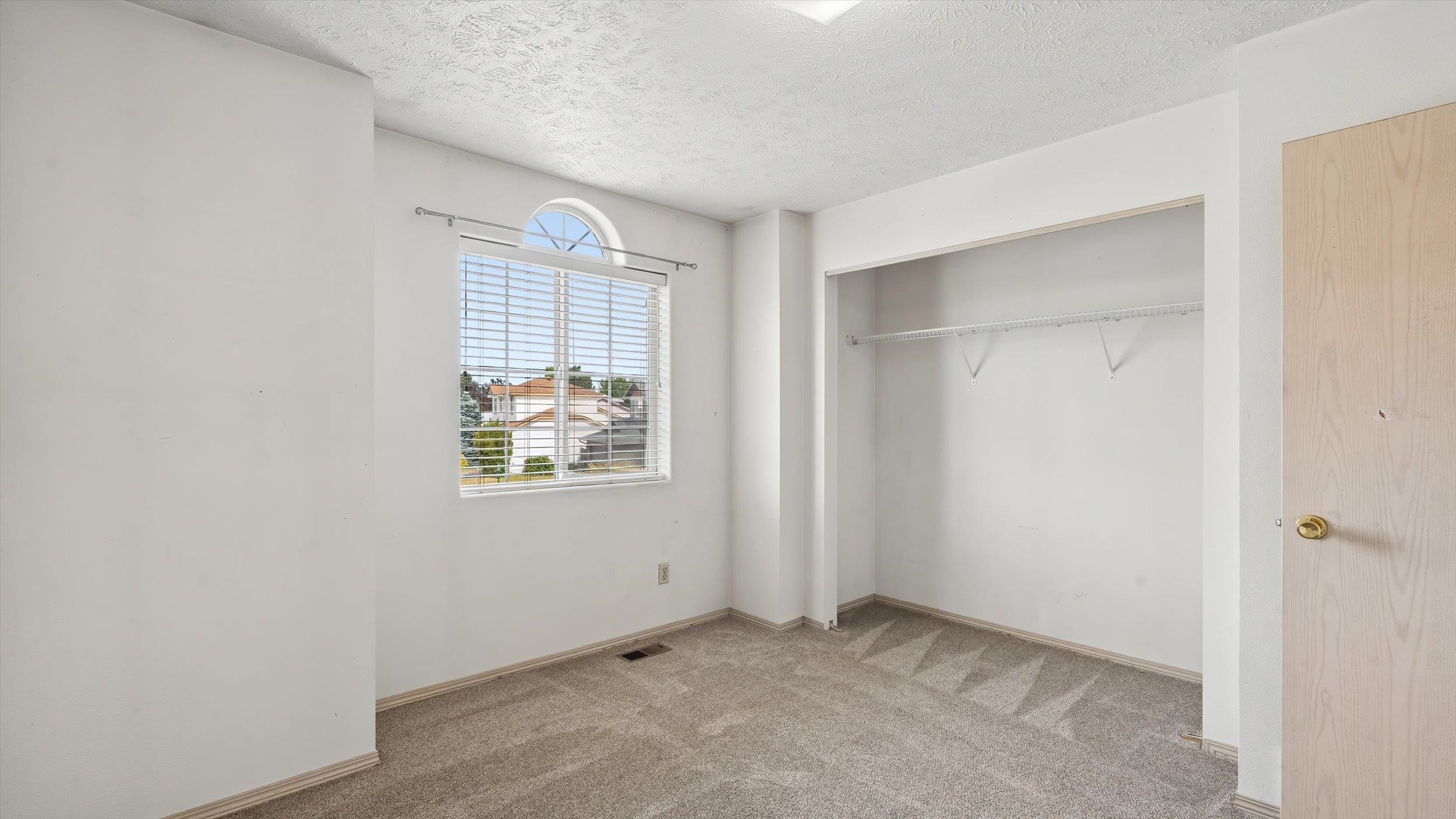 1402 E Houghton Ct - Photo 20
