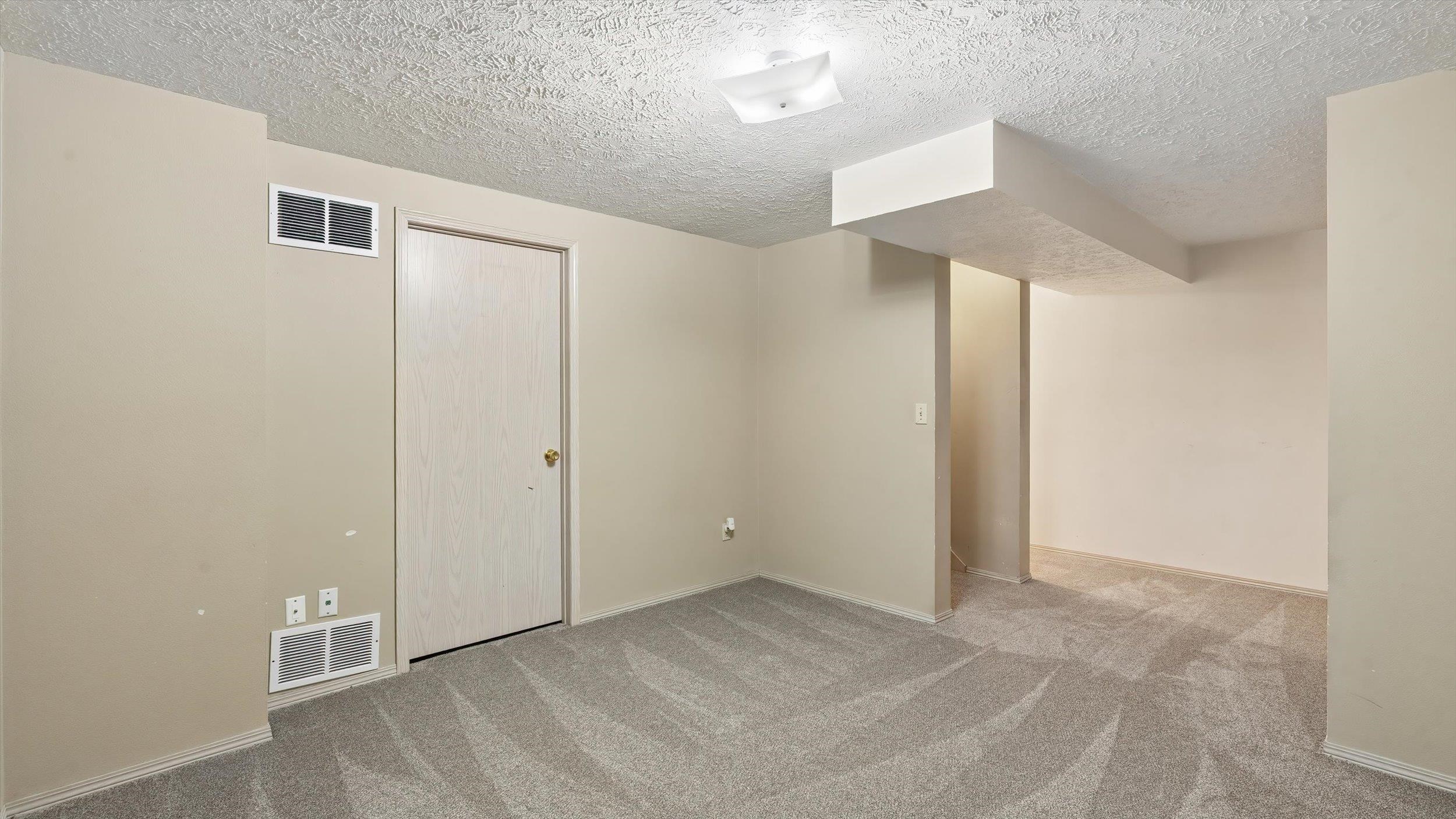 1402 E Houghton Ct - Photo 24