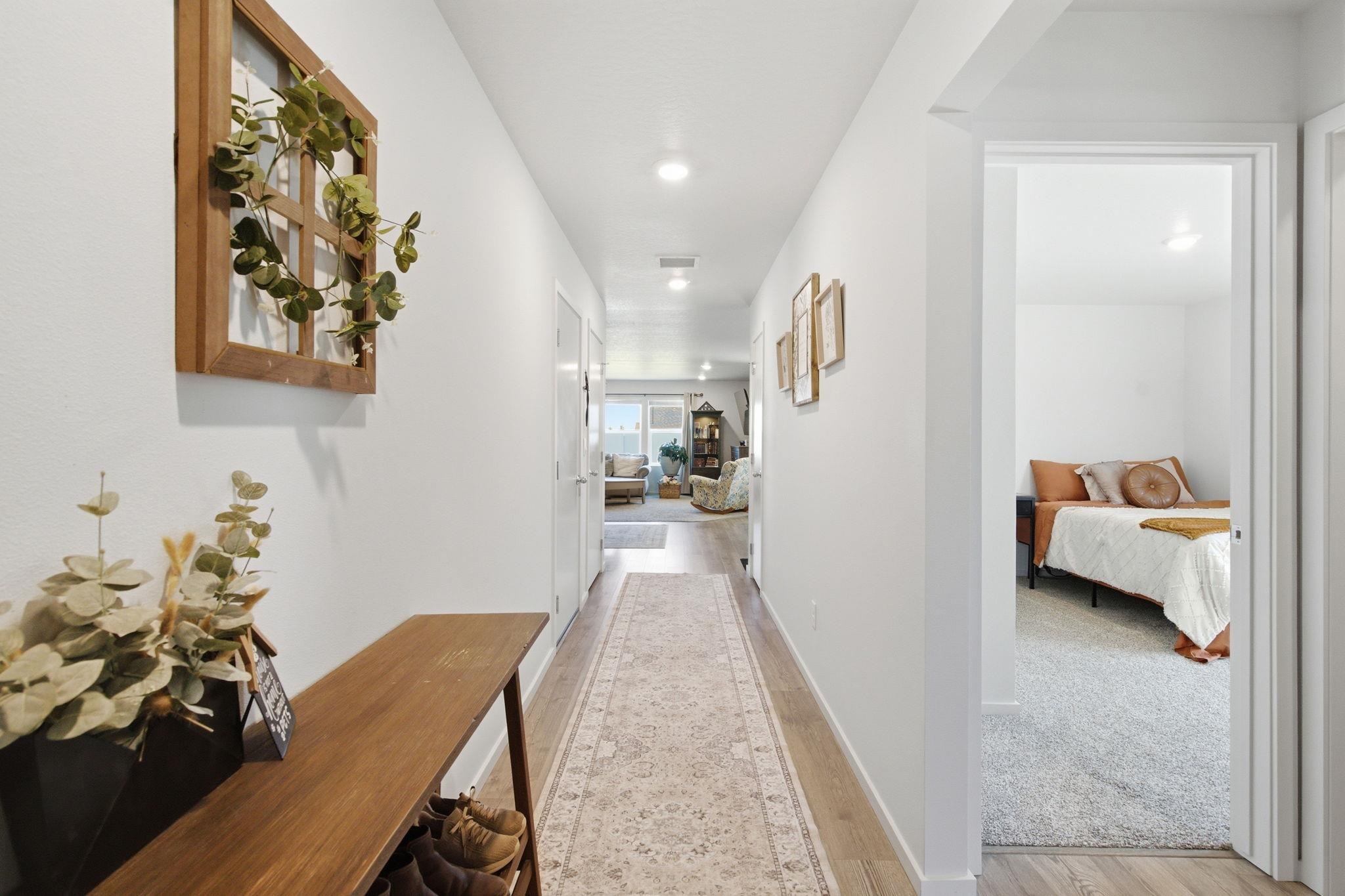 1712 E B St - Photo 3