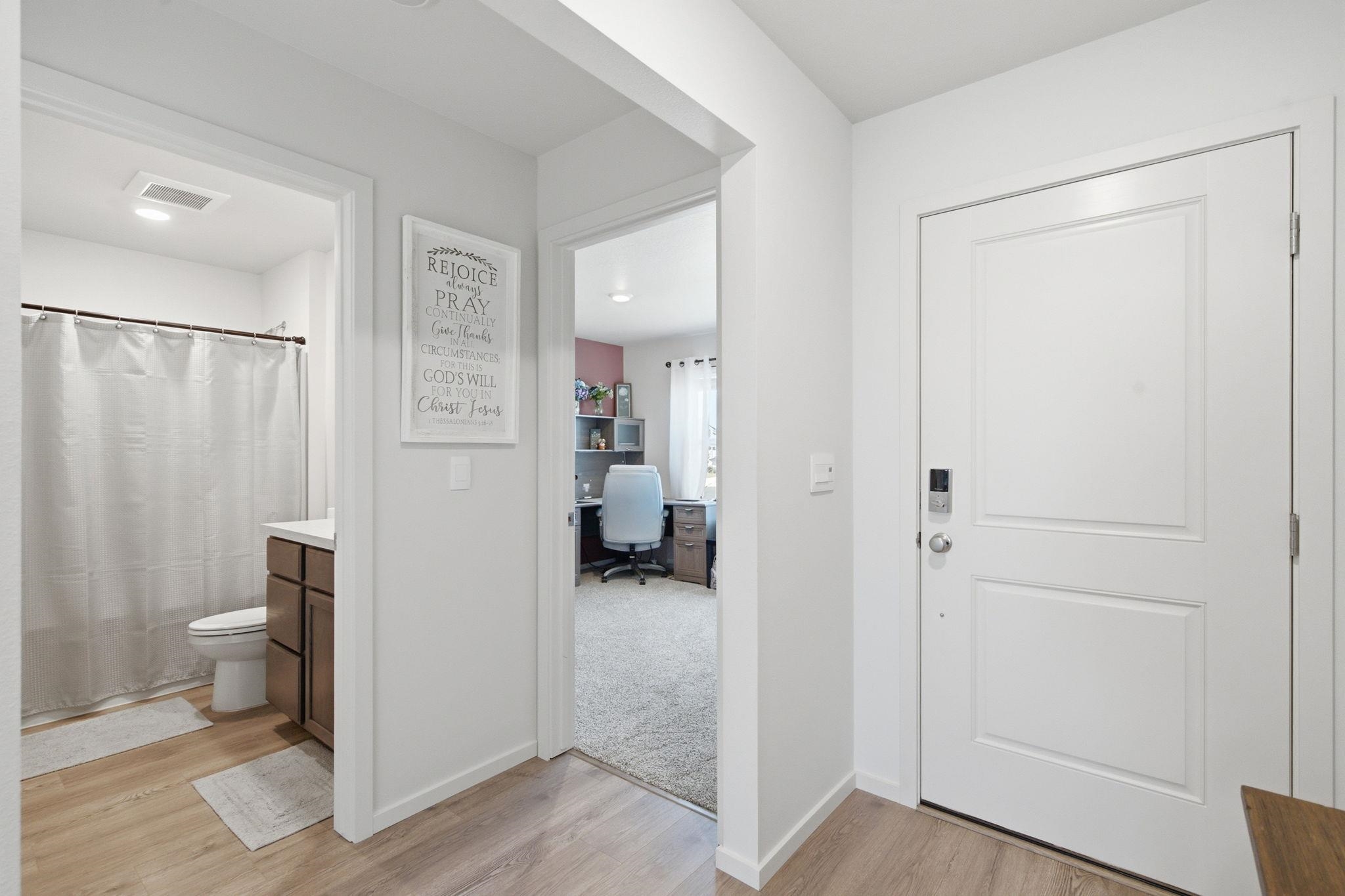 1712 E B St - Photo 4