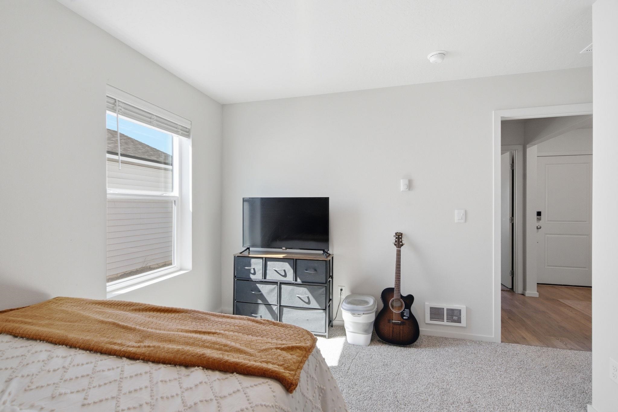 1712 E B St - Photo 6