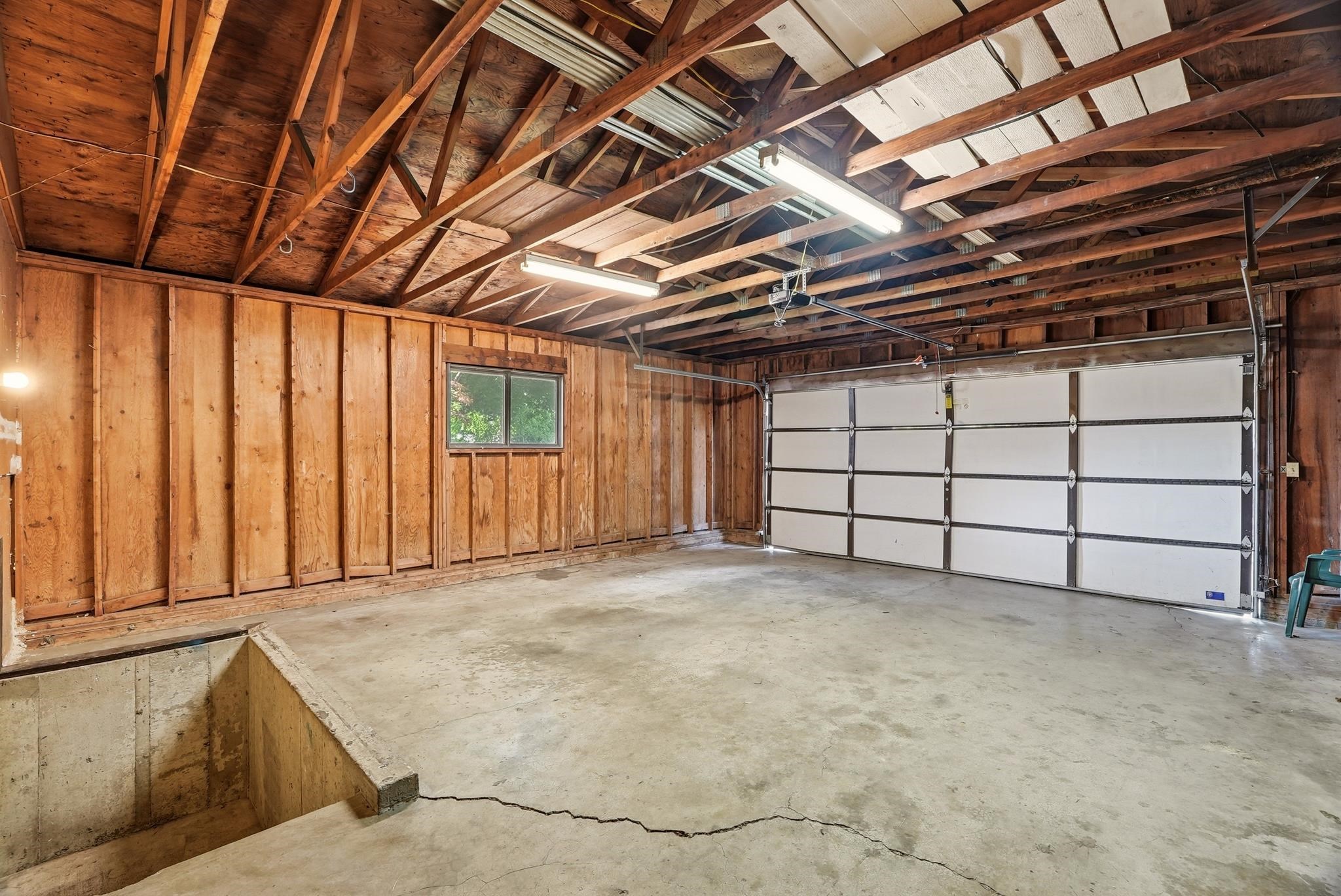 2205 E 49th Ave - Photo 38