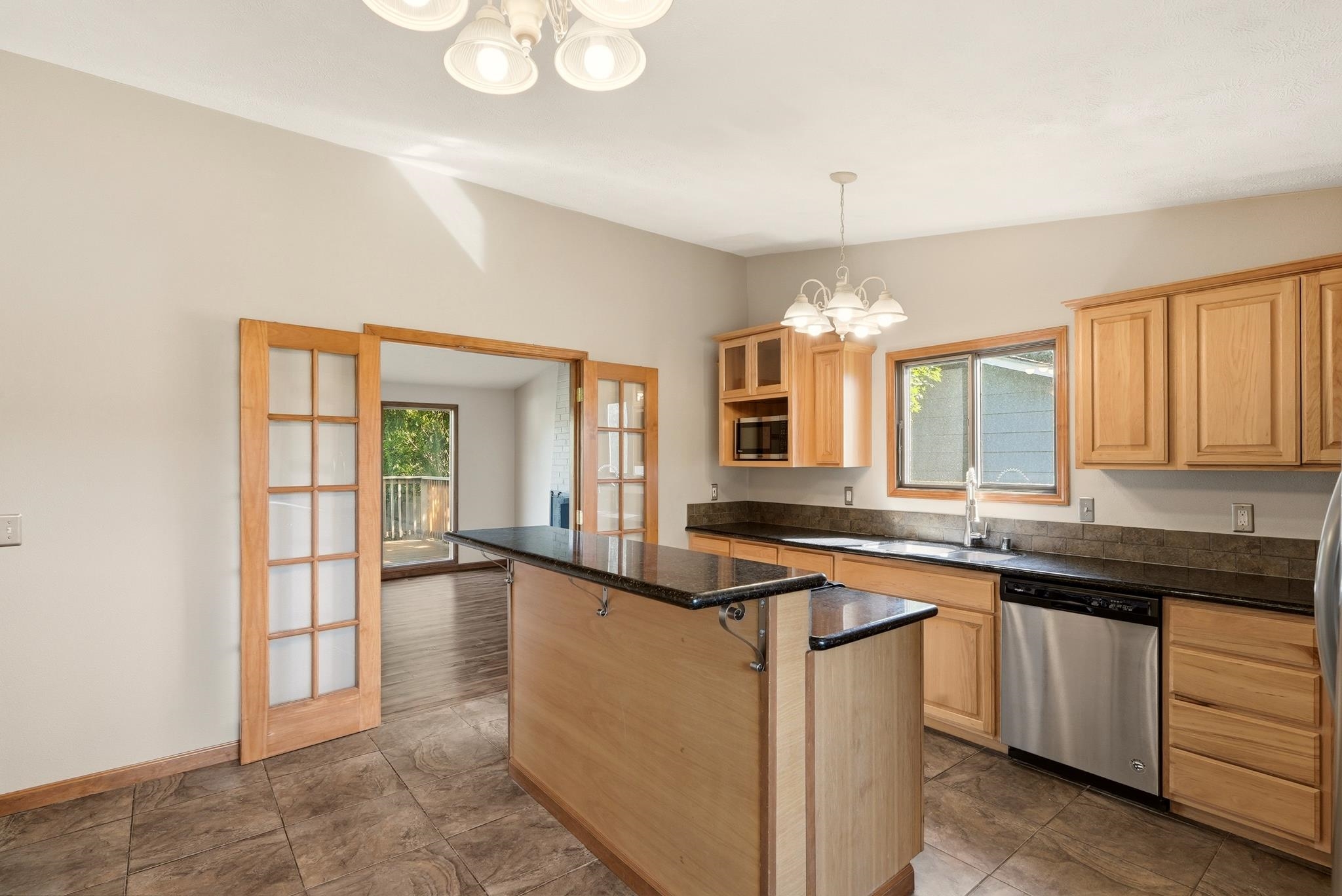 2205 E 49th Ave - Photo 9