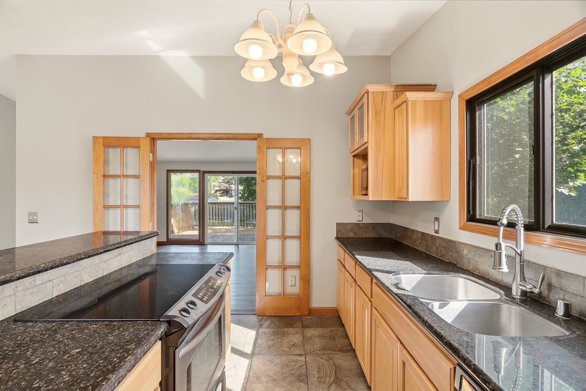 2205 E 49th Ave - Photo 10