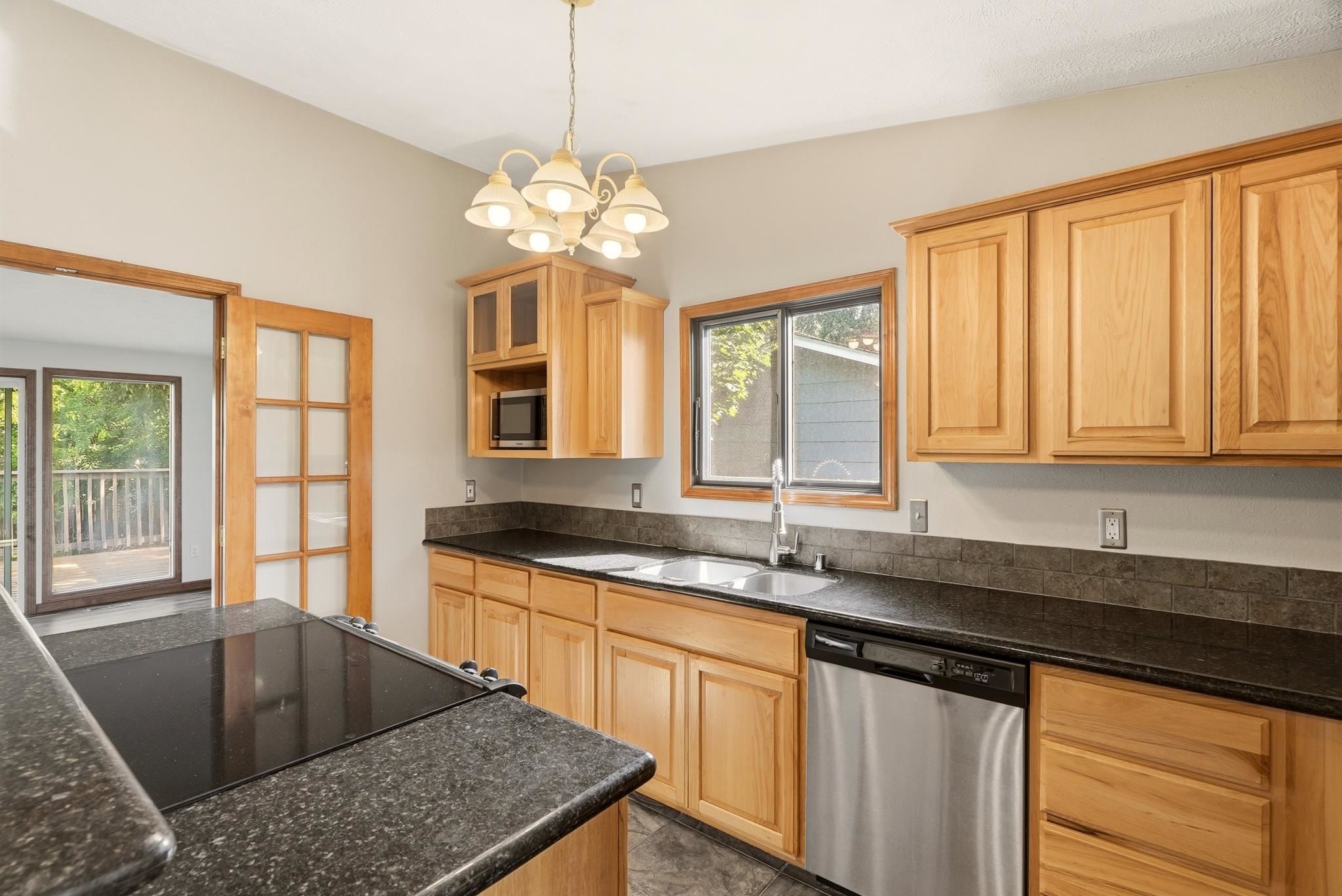 2205 E 49th Ave - Photo 11