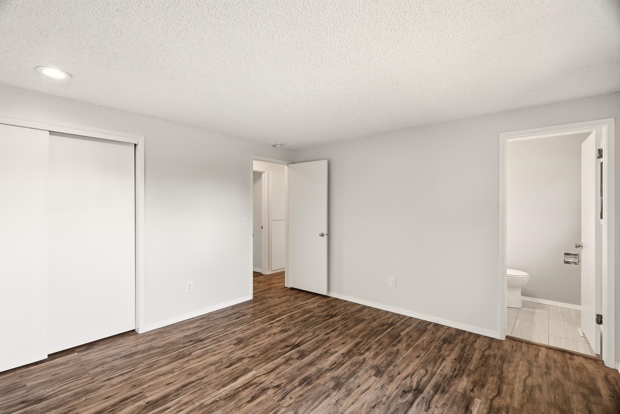 2205 E 49th Ave - Photo 13