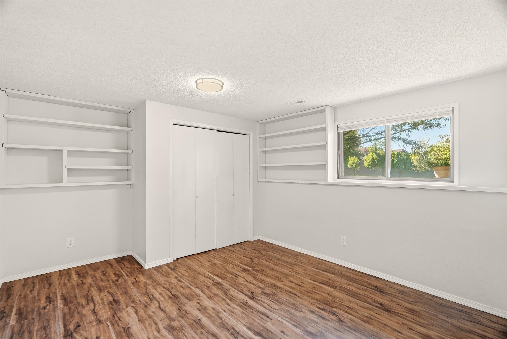 2205 E 49th Ave - Photo 24