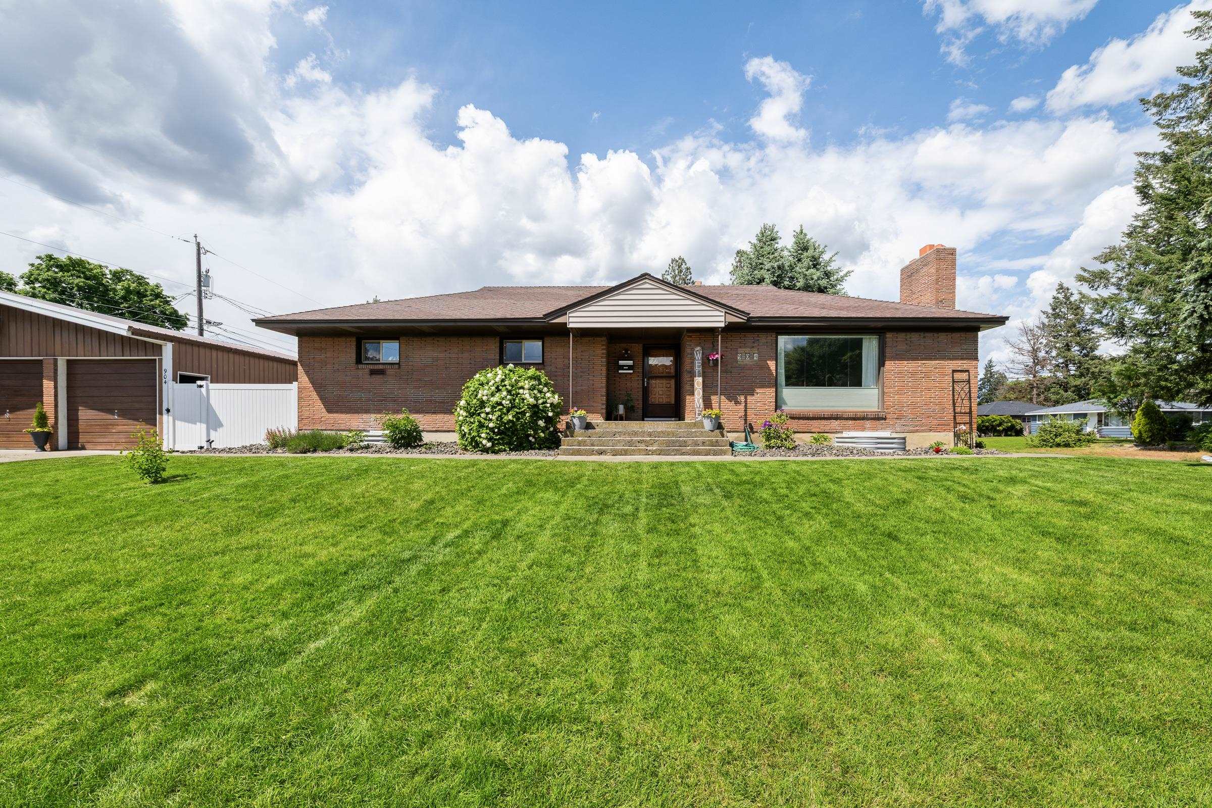 904 W COLUMBIA Ave - Photo 1
