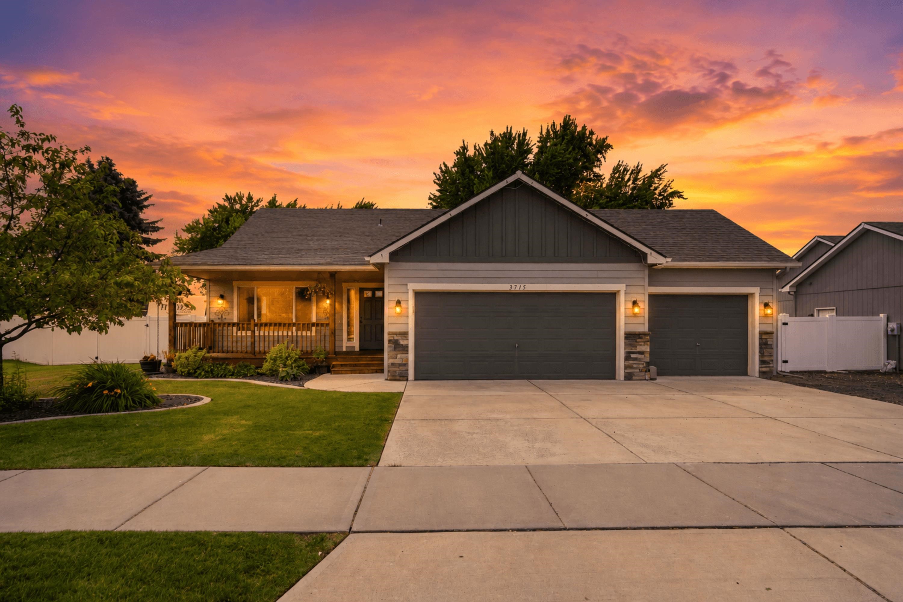 3715 W Dawn Ave - Photo 1