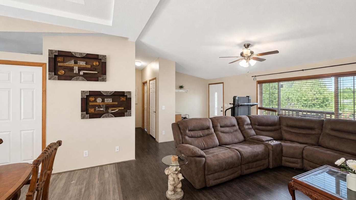 4462 N Swenson Rd - Photo 4