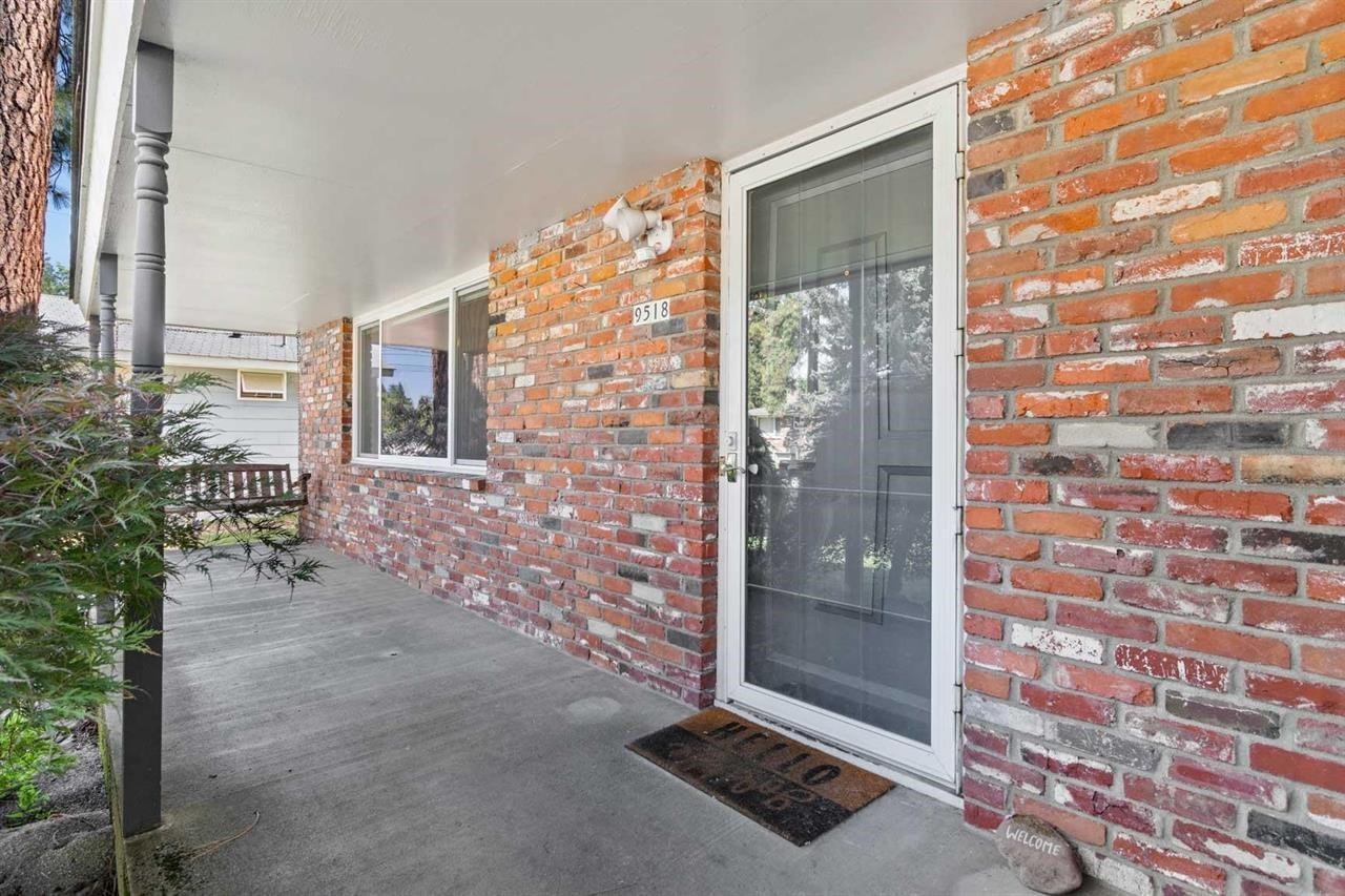 9518 N Normandie St - Photo 3
