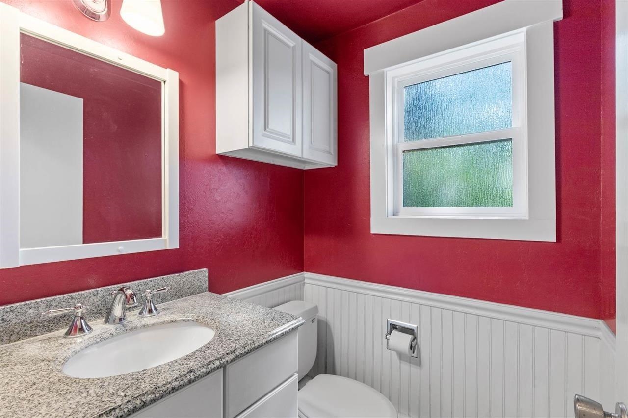 9518 N Normandie St - Photo 13