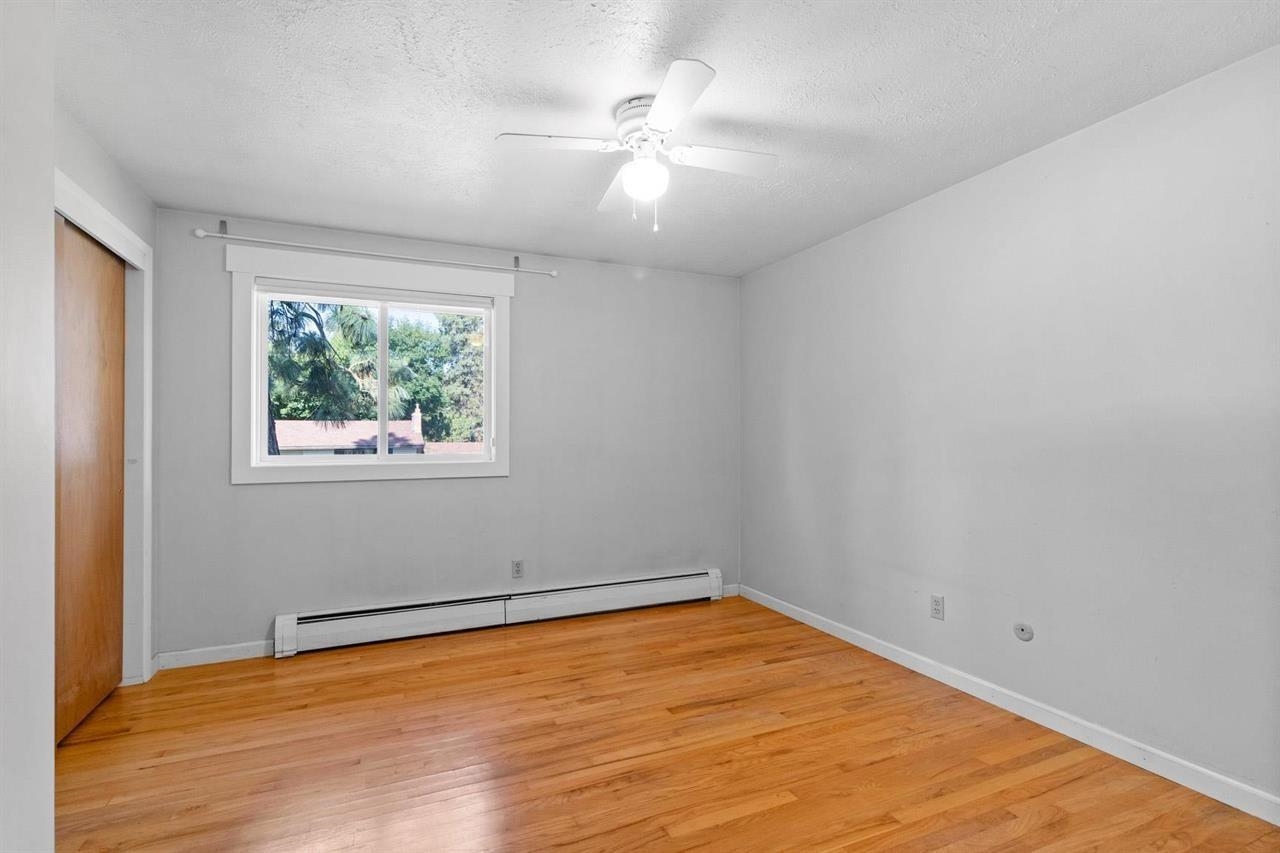 9518 N Normandie St - Photo 18