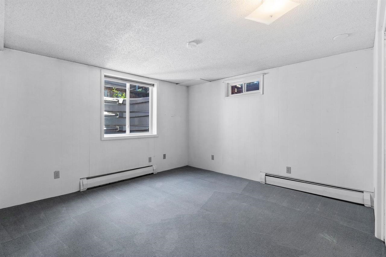 9518 N Normandie St - Photo 22