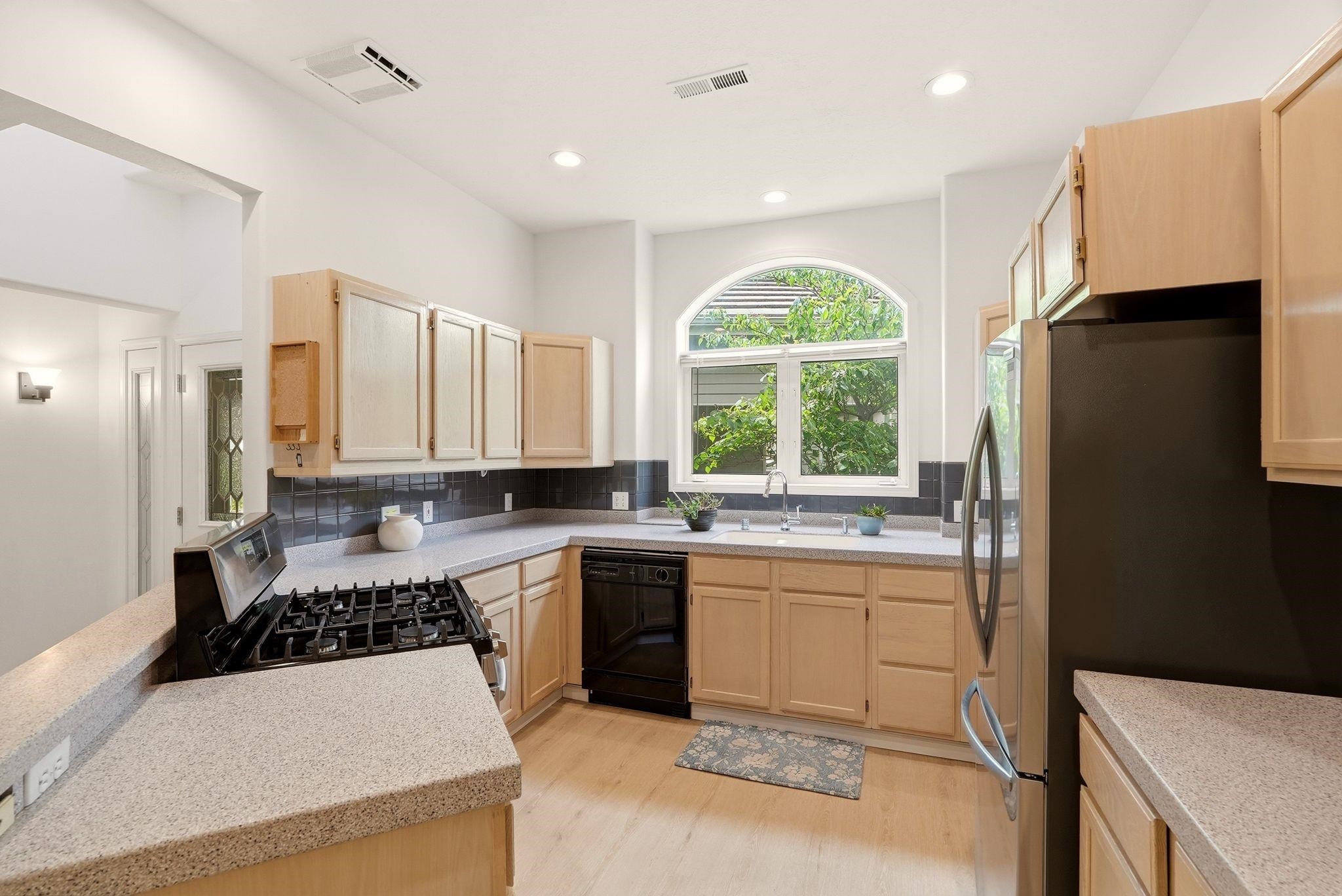 639 N Riverpoint Blvd - Photo 9