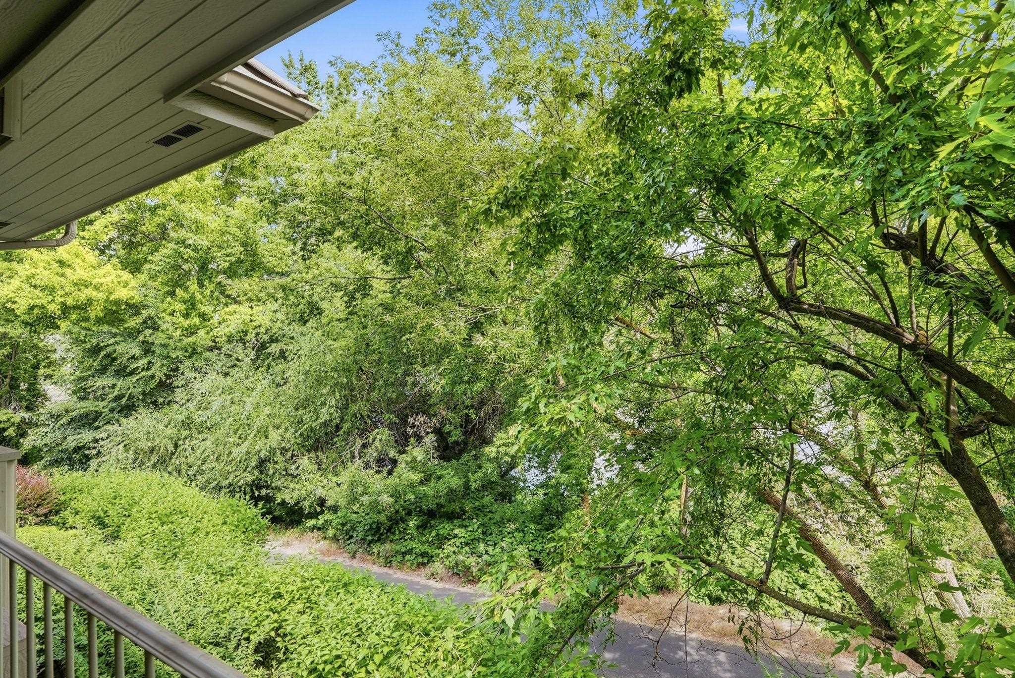 639 N Riverpoint Blvd - Photo 22