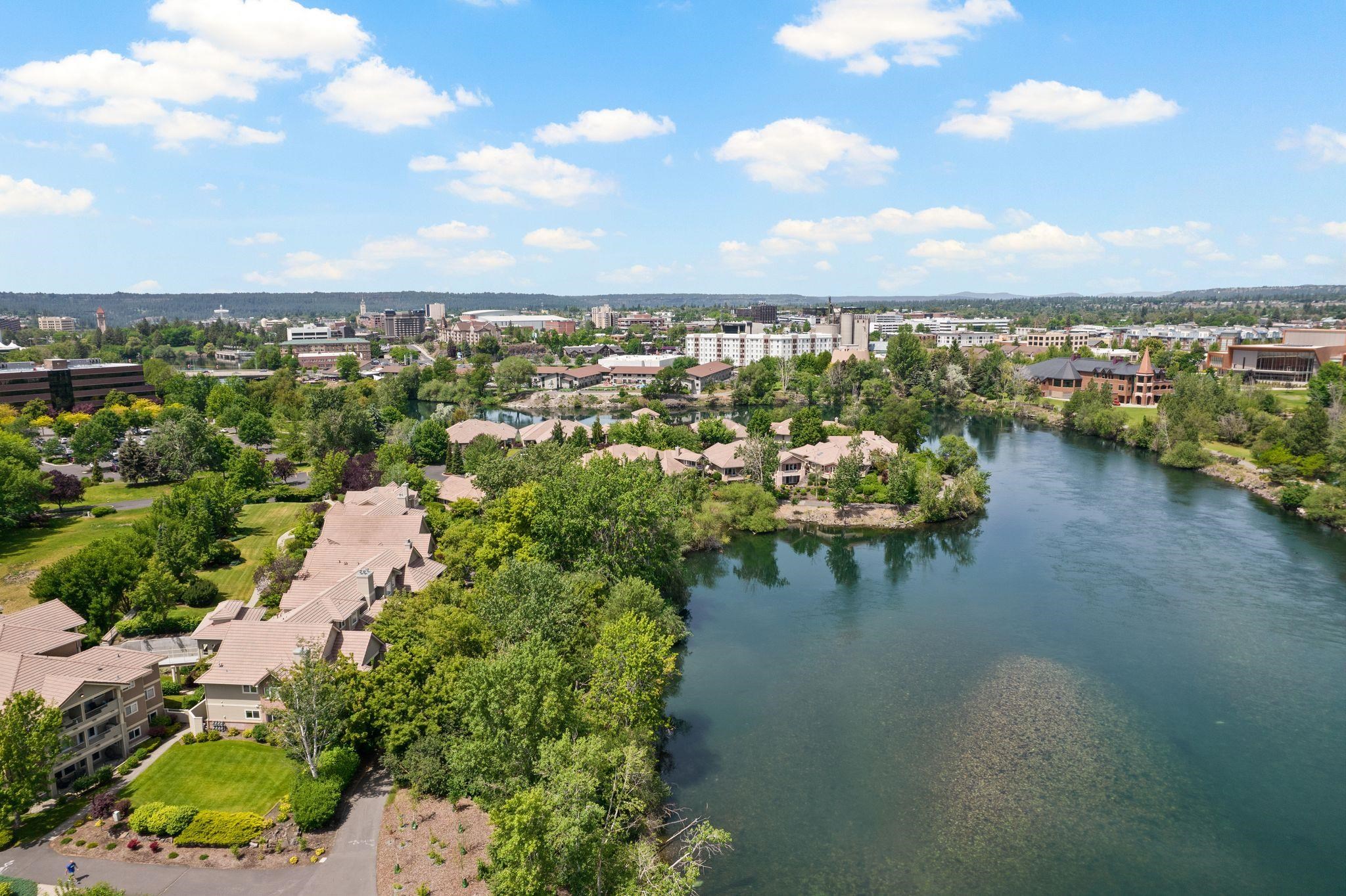 639 N Riverpoint Blvd - Photo 40