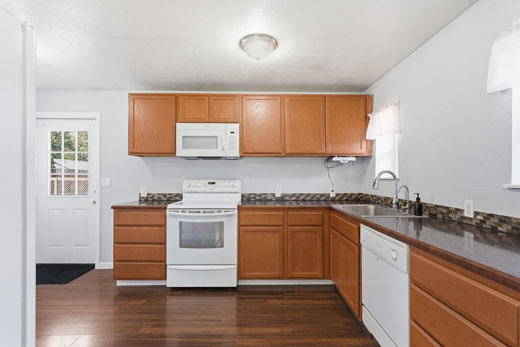 3411 N Marguerite Rd - Photo 6