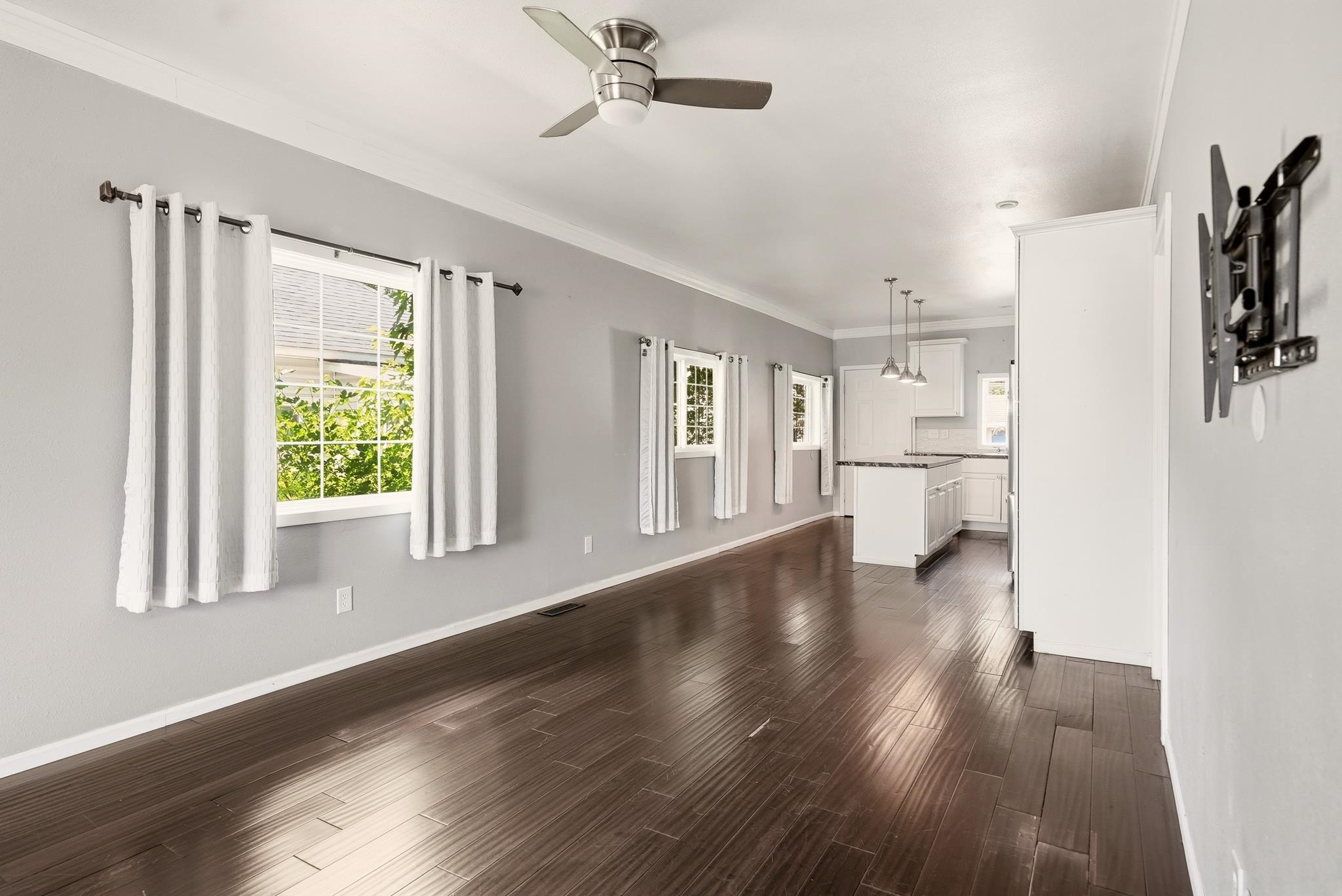 1518 W Nora Ave - Photo 3