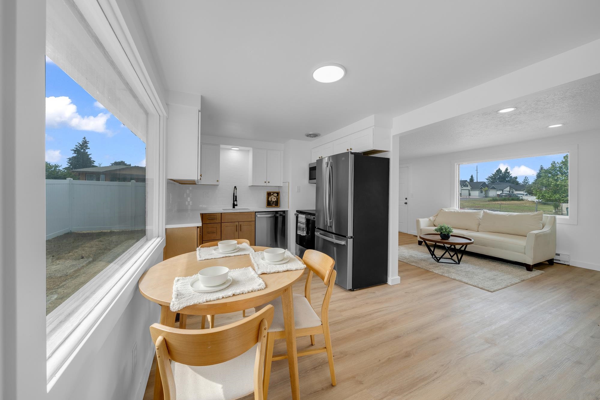 6204 N Morton St - Photo 2