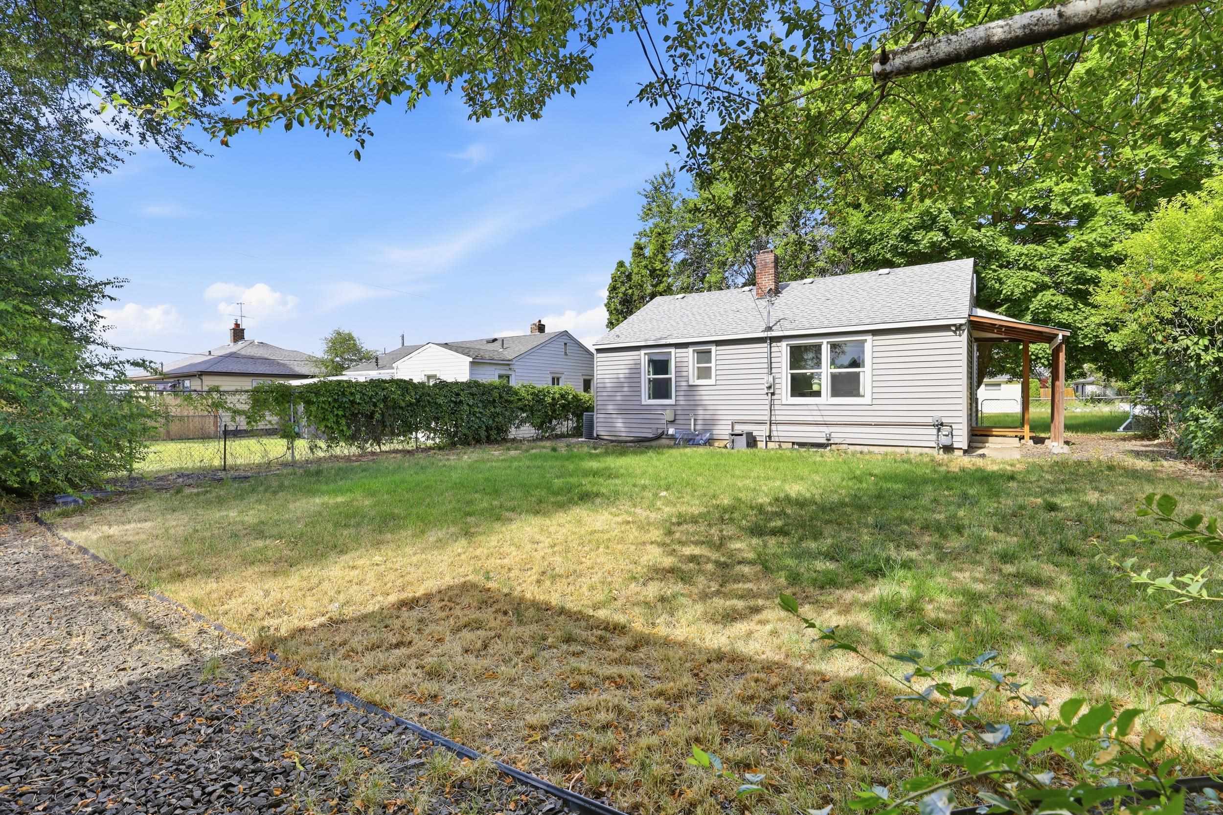 4714 N Elm St - Photo 35