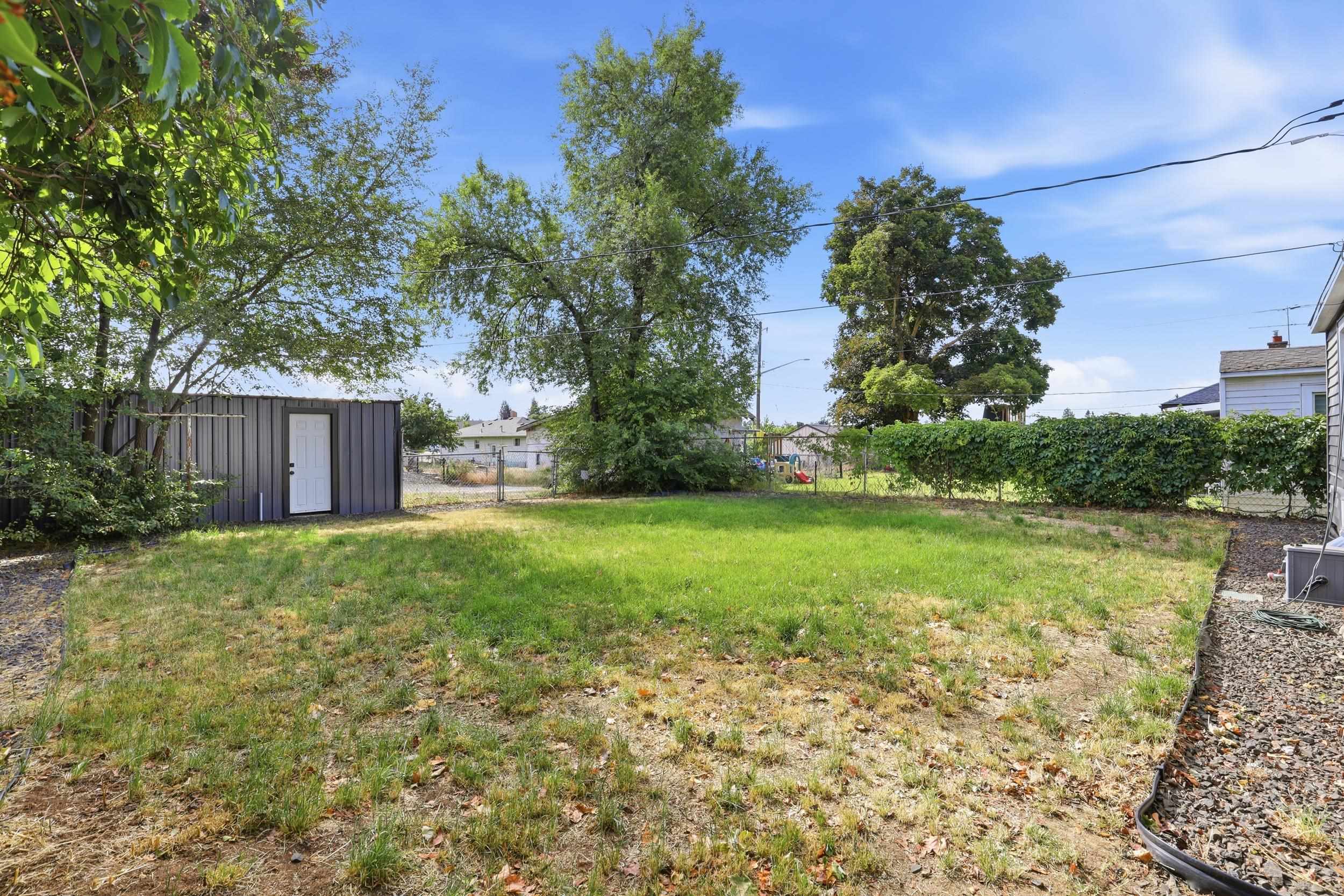 4714 N Elm St - Photo 36