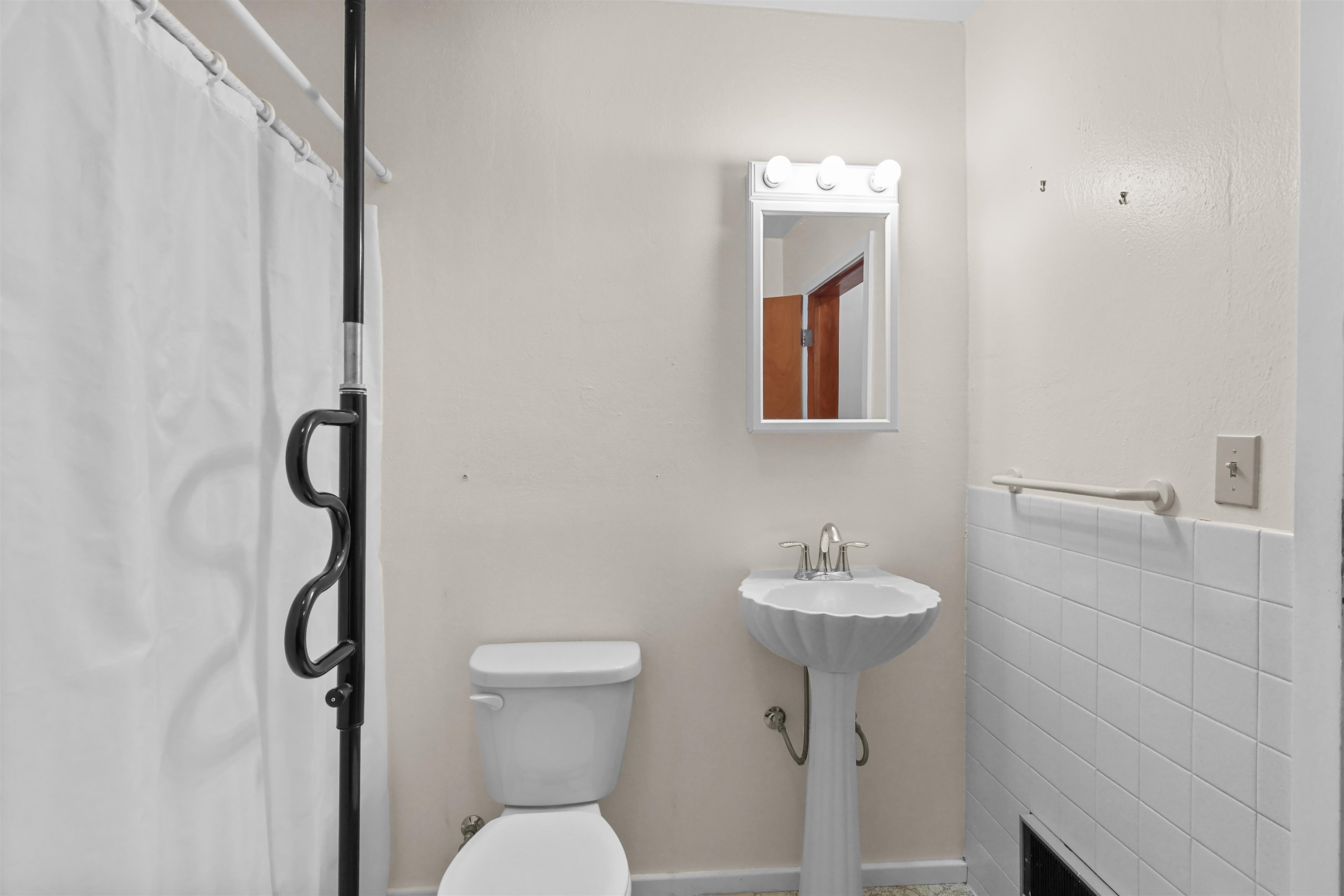 216 W Cole Ave - Photo 13