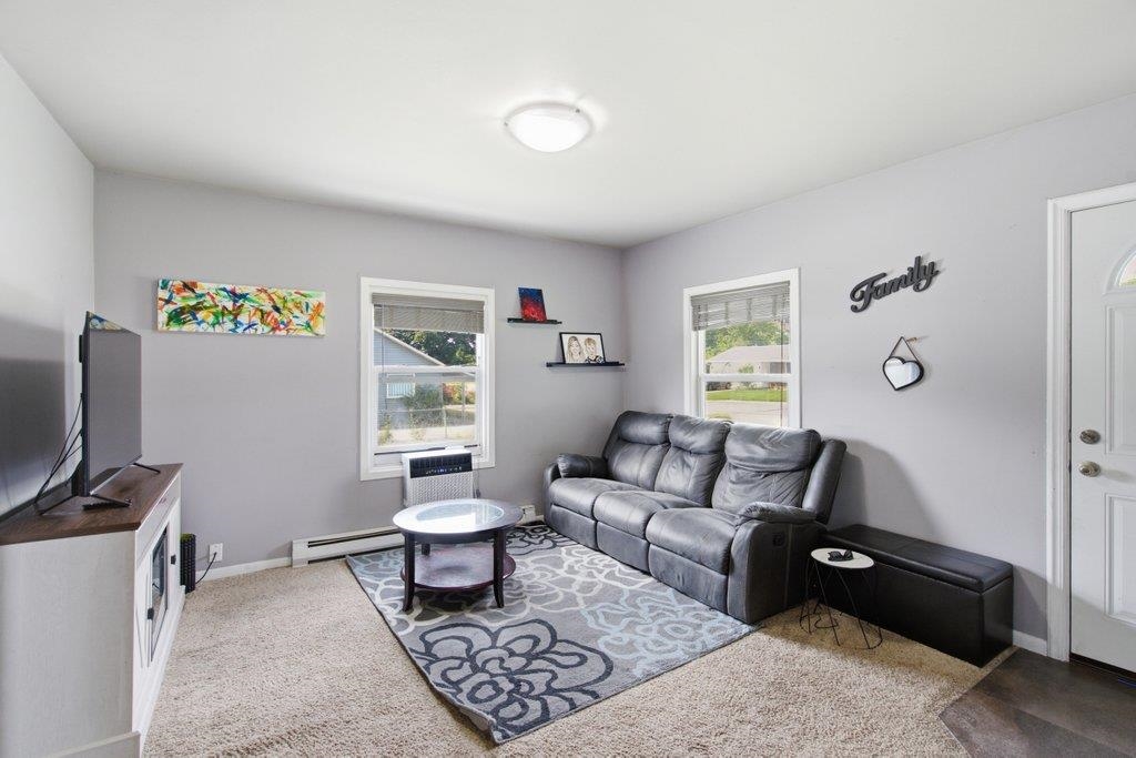 824 N MAMER AVE Ave - Photo 20