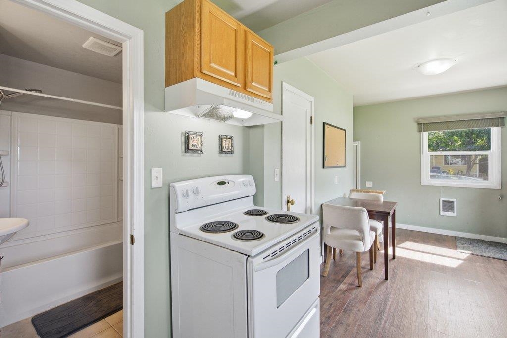 824 N MAMER AVE Ave - Photo 24
