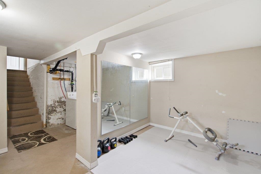 824 N MAMER AVE Ave - Photo 30