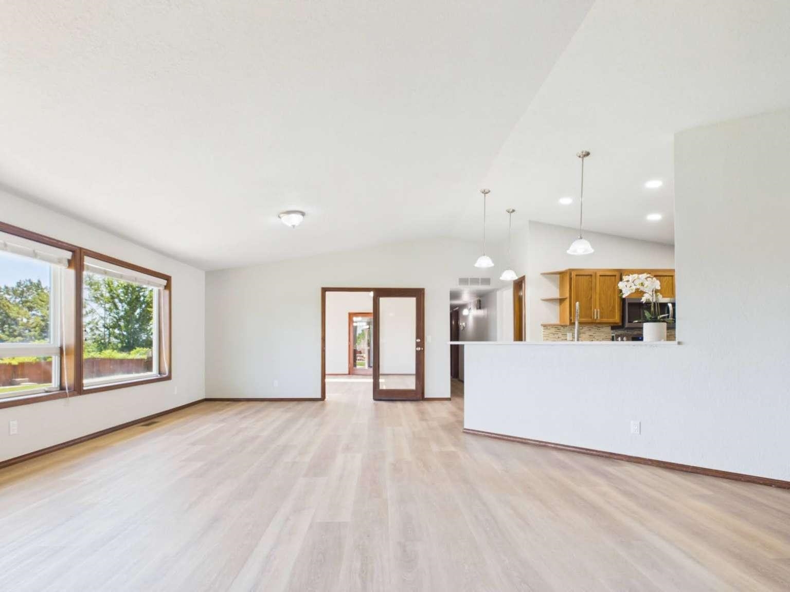 4710 Desert Plateau Dr - Photo 4