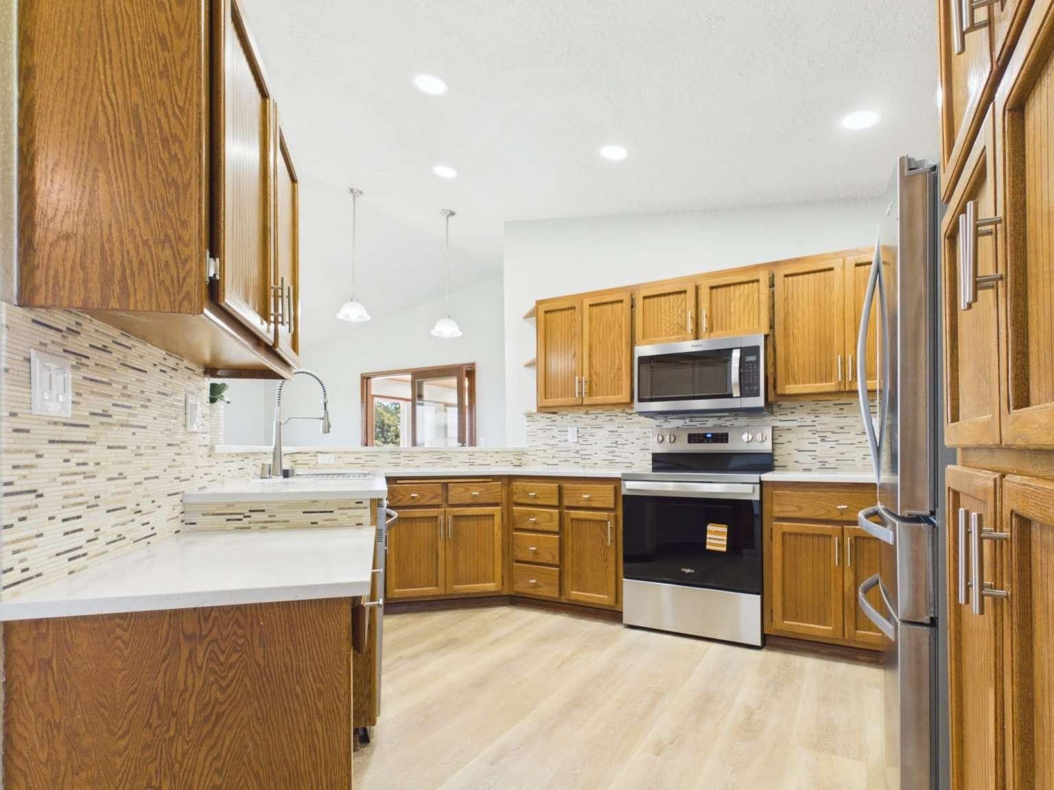 4710 Desert Plateau Dr - Photo 8