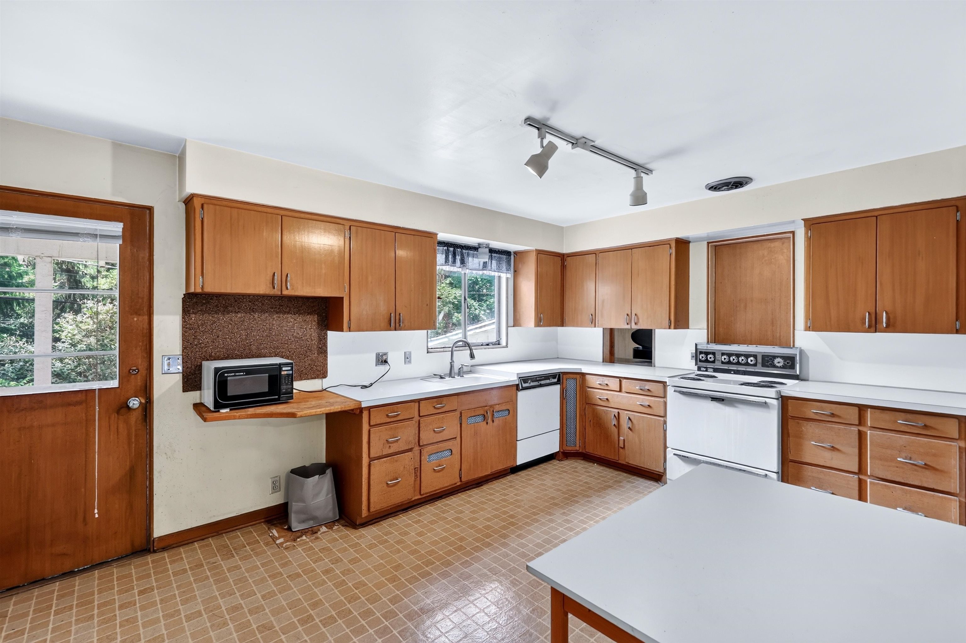 740 E Plateau Rd - Photo 11