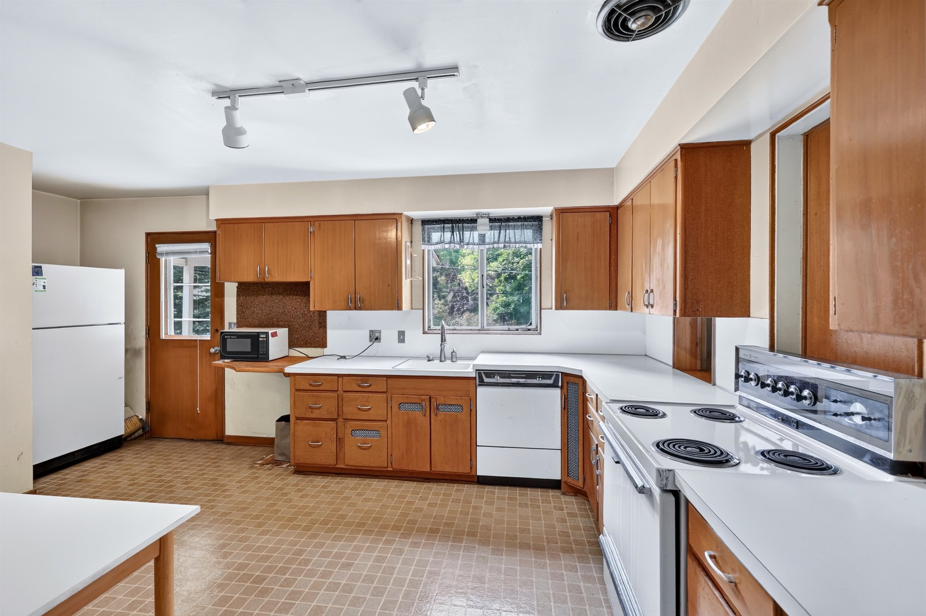 740 E Plateau Rd - Photo 14