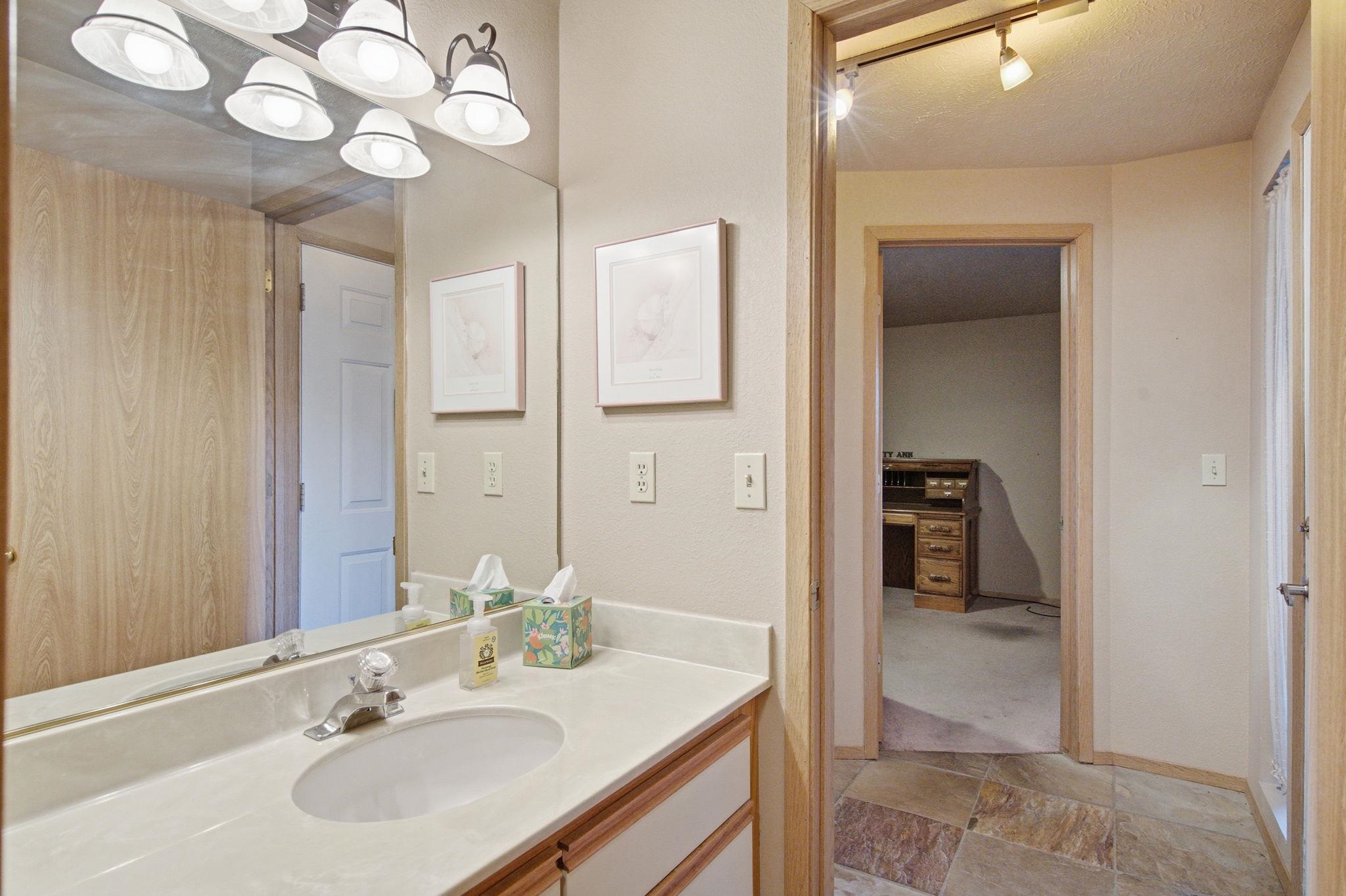 164 S Coeur D Alene C202 St - Photo 36