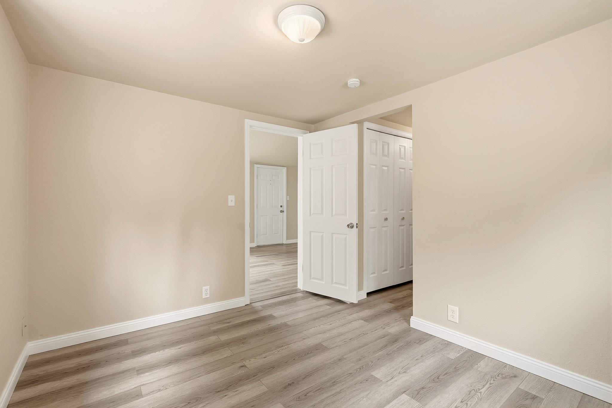 525 W Holland Ave - Photo 18