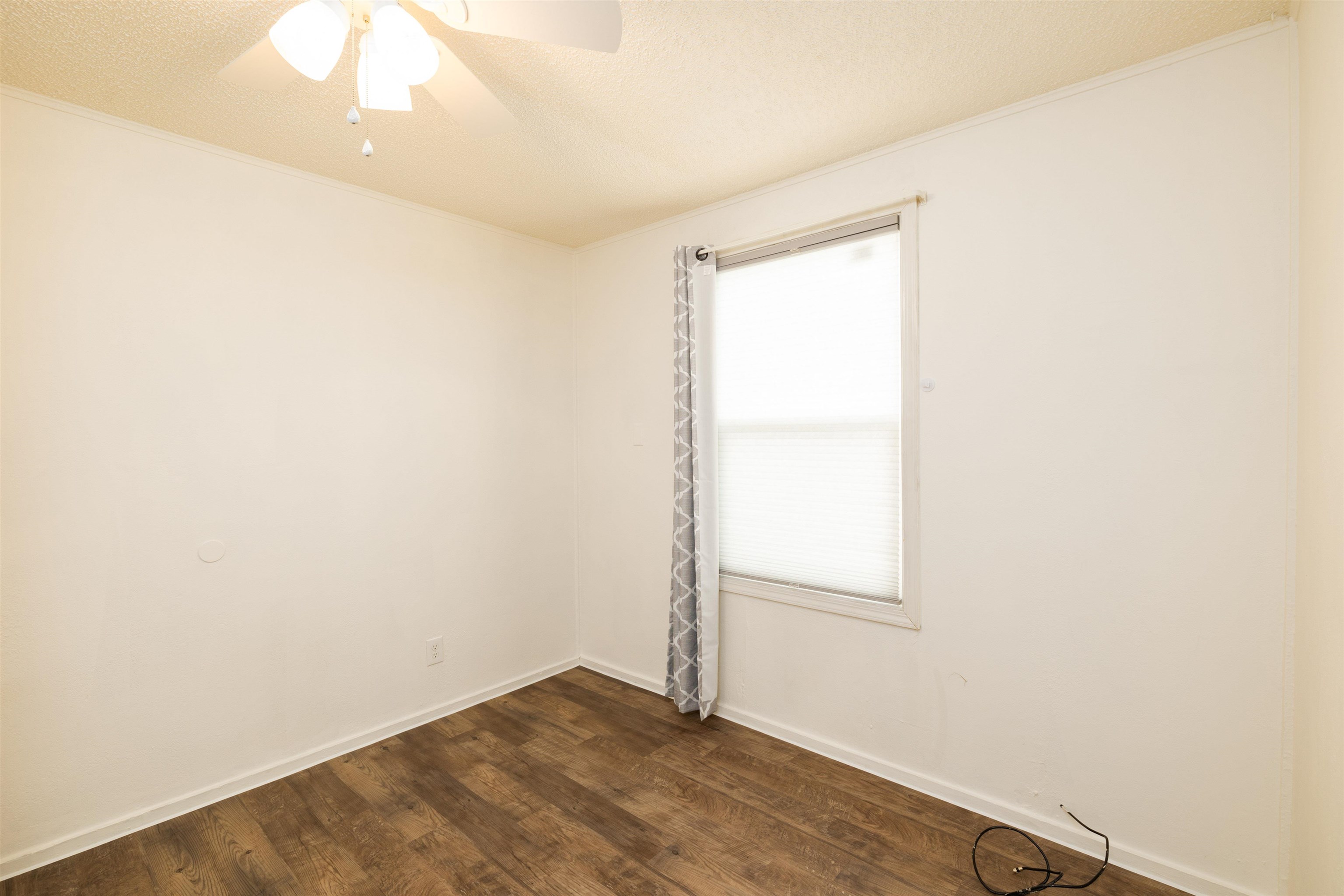 8908-8912 E Main Ave - Photo 10